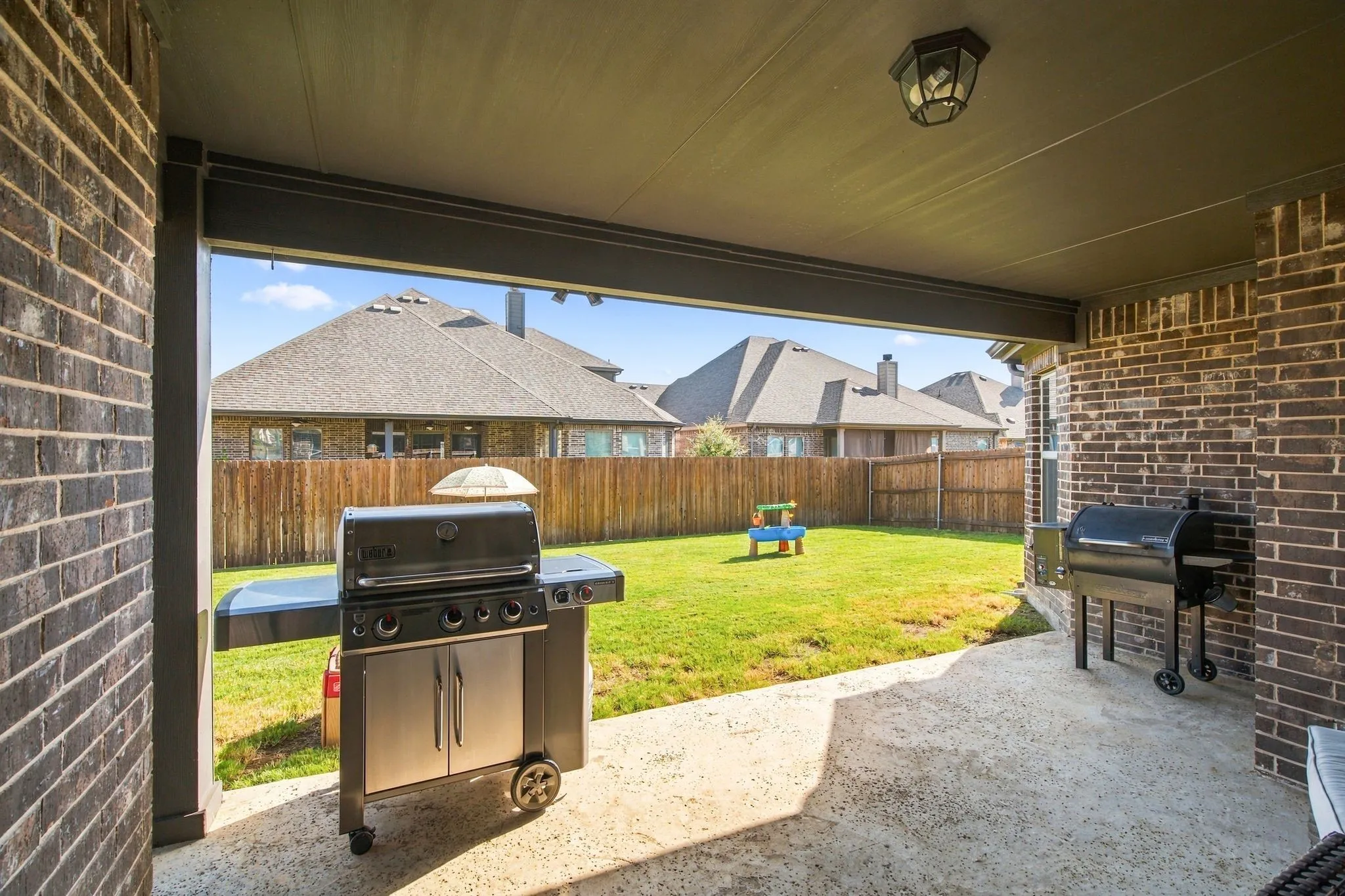 Large covered back patio.