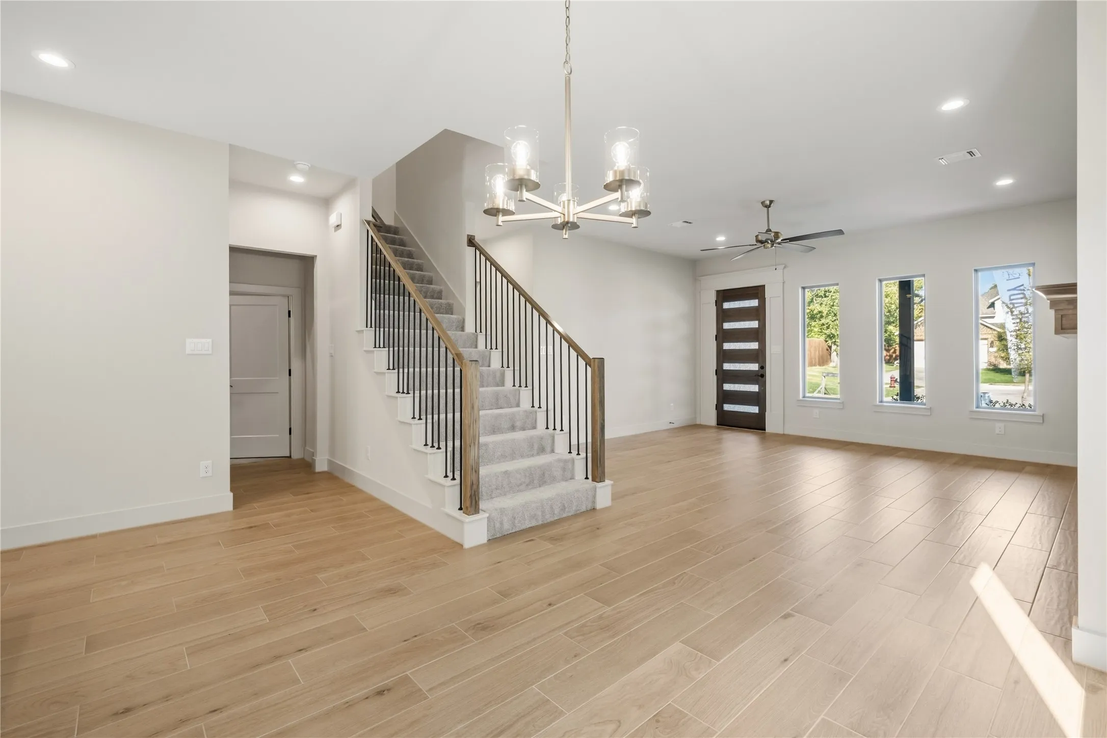 Single Family Residence For Sale in Tarrant County , 917 Boston Lane, River Oaks, Texas 76114, 4 Bedroom, 3 Bathroom, 2 Garage spaces, 2,564 Sqft, built in 2026, mls#21389073, Real Estate Agent in River Oaks, Homes For Sale in Tarrant county, Homes For Sale in River Oaks, Realtor in River Oaks Texas, Real Estate Brokerage Independent Realty Texas, Luminita Cordes Realtor