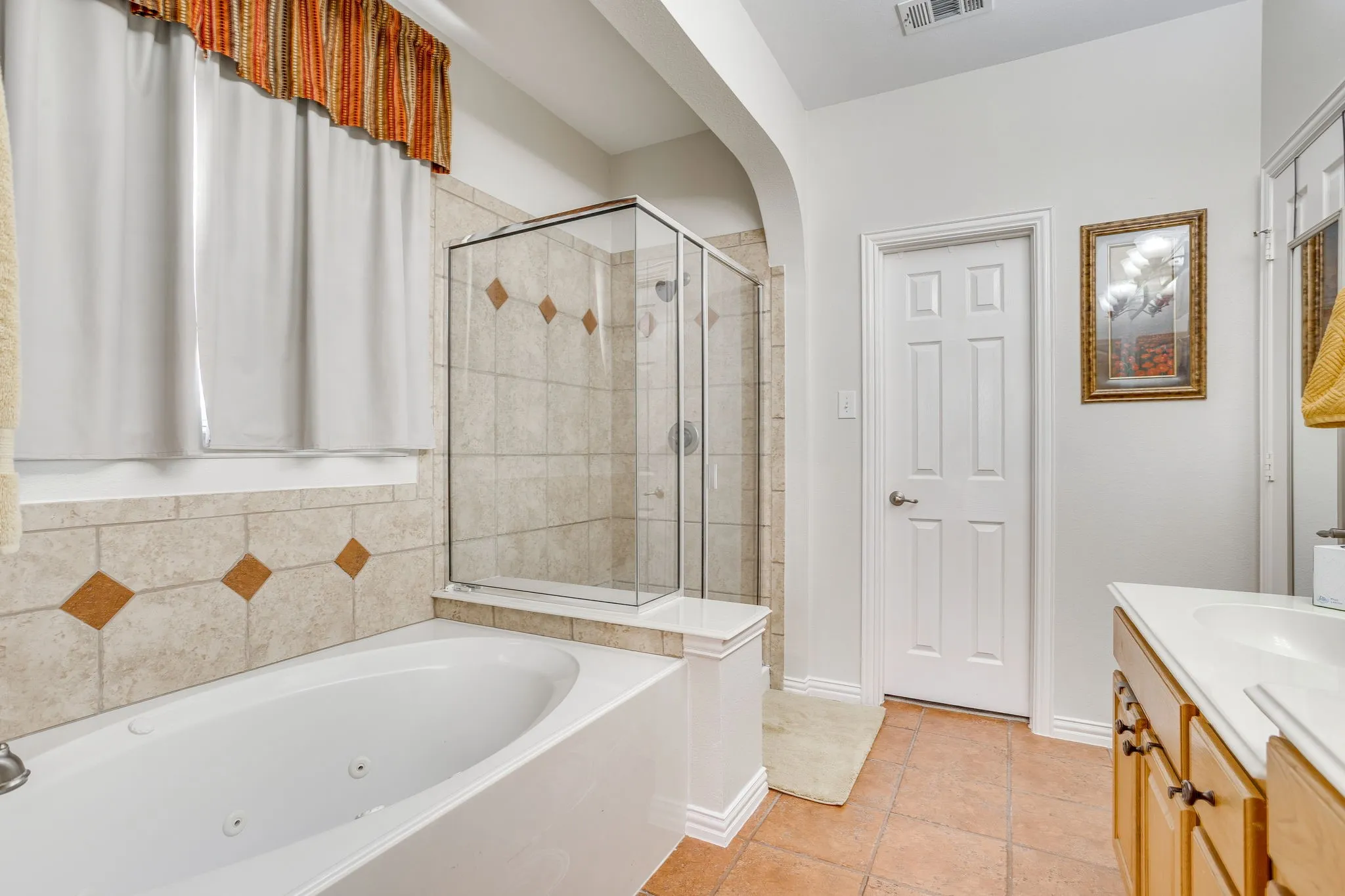 Single Family Residence For Sale in Tarrant County , 916 Sequoia Way, Saginaw, Texas 76131, 4 Bedroom, 4 Bathroom, 3 Garage spaces, 3,295 Sqft, built in 2005, mls#21389031, Real Estate Agent in Saginaw, Homes For Sale in Tarrant county, Homes For Sale in Saginaw, Realtor in Saginaw Texas, Real Estate Brokerage Independent Realty Texas, Luminita Cordes Realtor