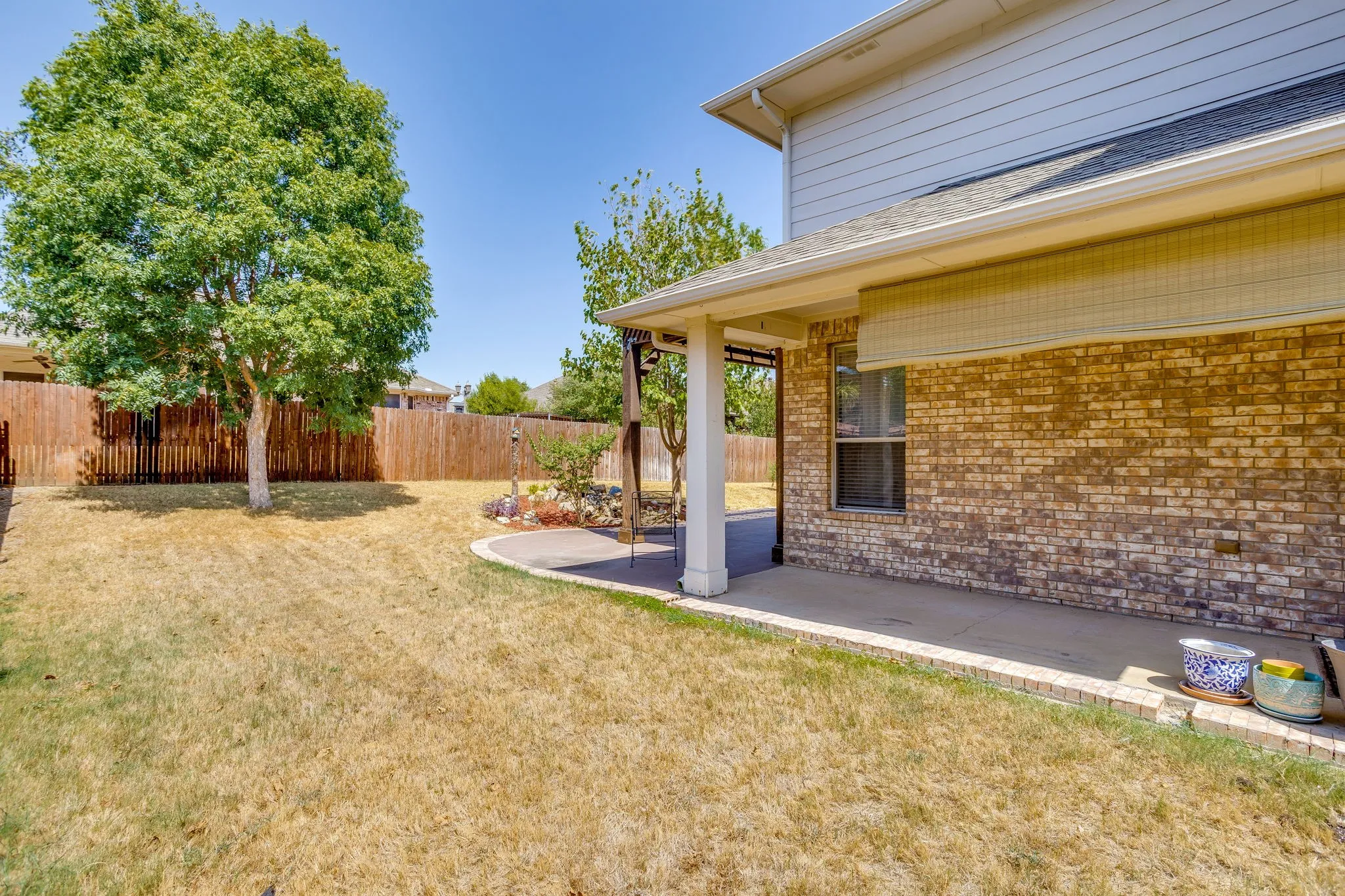 Single Family Residence For Sale in Tarrant County , 916 Sequoia Way, Saginaw, Texas 76131, 4 Bedroom, 4 Bathroom, 3 Garage spaces, 3,295 Sqft, built in 2005, mls#21389031, Real Estate Agent in Saginaw, Homes For Sale in Tarrant county, Homes For Sale in Saginaw, Realtor in Saginaw Texas, Real Estate Brokerage Independent Realty Texas, Luminita Cordes Realtor