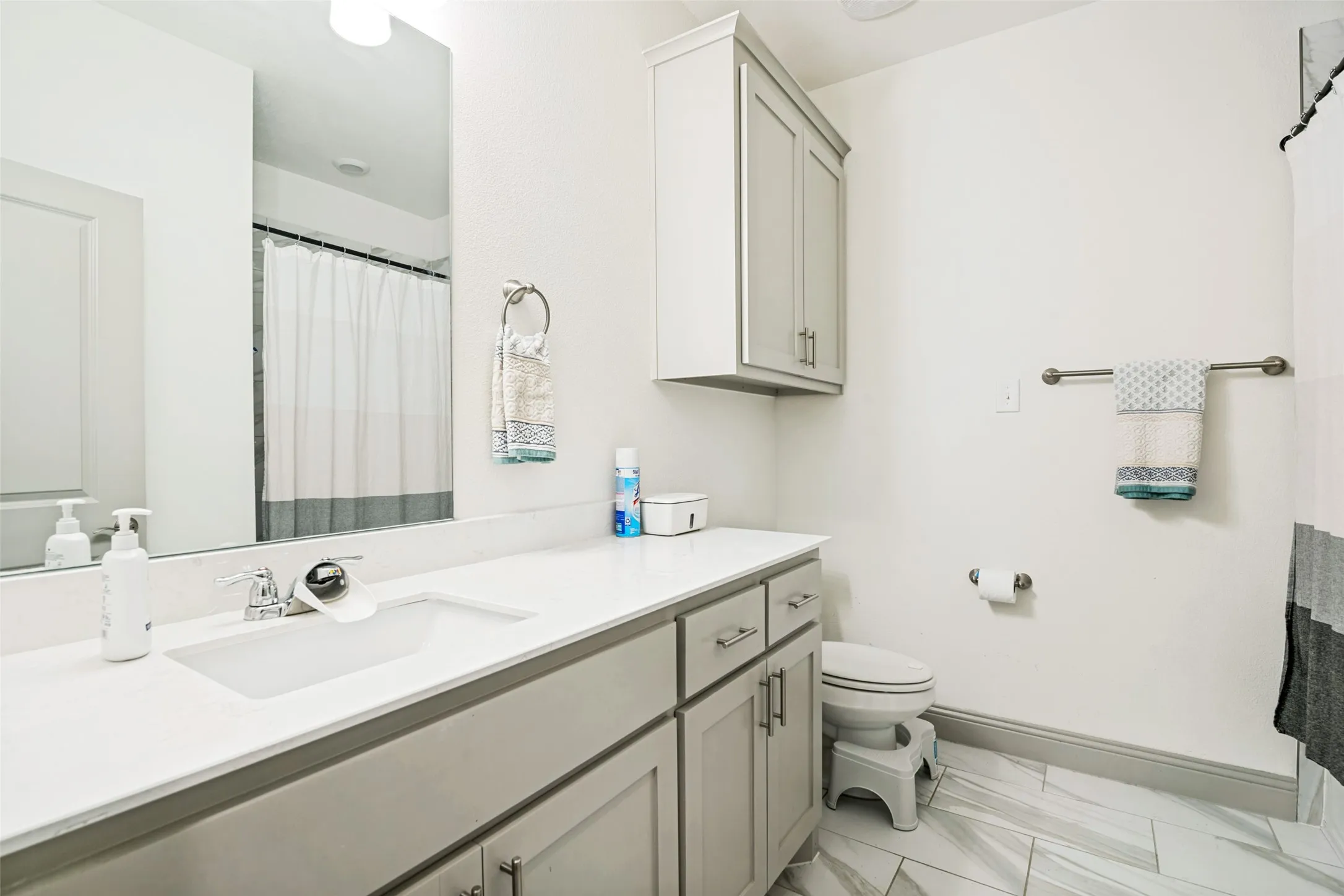 Single Family Residence For Sale in Collin County , 320 Community Drive, Lavon, Texas 75166, 4 Bedroom, 3 Bathroom, 2 Garage spaces, 2,297 Sqft, built in 2022, mls#21388034, Real Estate Agent in Lavon, Homes For Sale in Collin county, Homes For Sale in Lavon, Realtor in Lavon Texas, Real Estate Brokerage Independent Realty Texas, Luminita Cordes Realtor