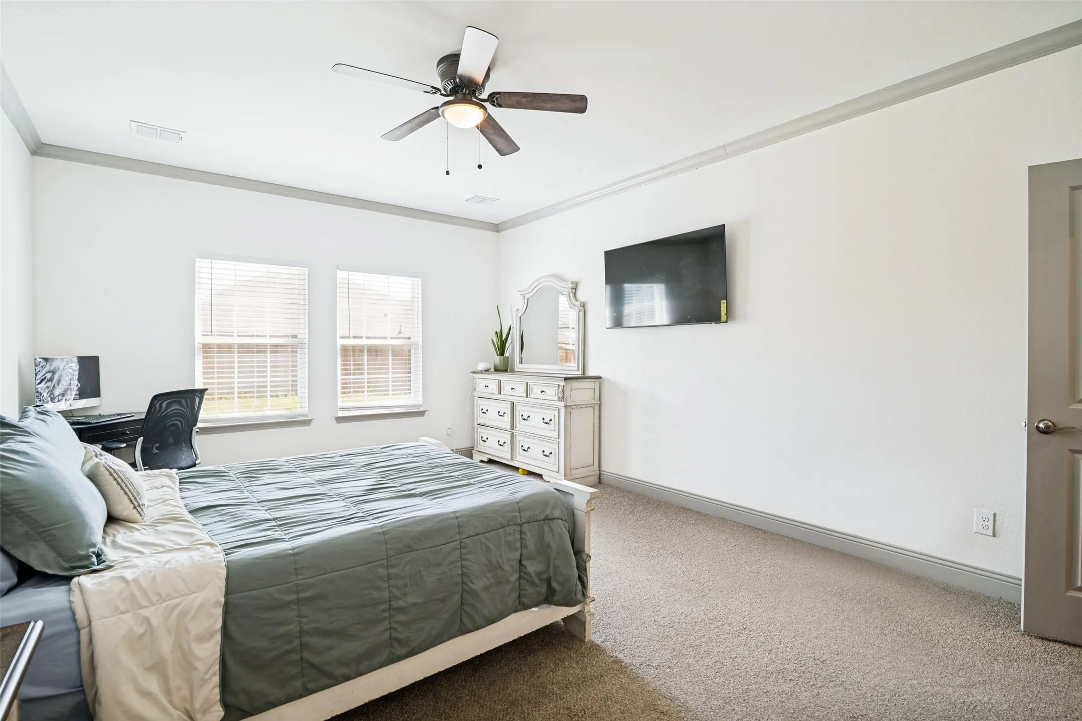 Single Family Residence For Sale in Collin County , 320 Community Drive, Lavon, Texas 75166, 4 Bedroom, 3 Bathroom, 2 Garage spaces, 2,297 Sqft, built in 2022, mls#21388034, Real Estate Agent in Lavon, Homes For Sale in Collin county, Homes For Sale in Lavon, Realtor in Lavon Texas, Real Estate Brokerage Independent Realty Texas, Luminita Cordes Realtor