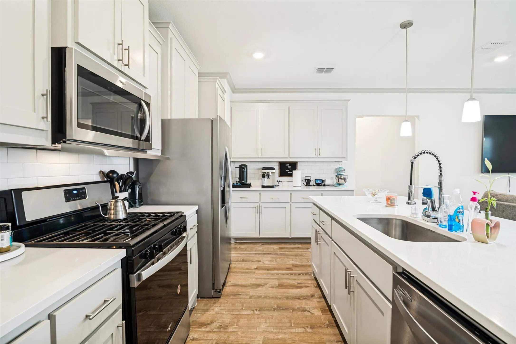 Single Family Residence For Sale in Collin County , 320 Community Drive, Lavon, Texas 75166, 4 Bedroom, 3 Bathroom, 2 Garage spaces, 2,297 Sqft, built in 2022, mls#21388034, Real Estate Agent in Lavon, Homes For Sale in Collin county, Homes For Sale in Lavon, Realtor in Lavon Texas, Real Estate Brokerage Independent Realty Texas, Luminita Cordes Realtor