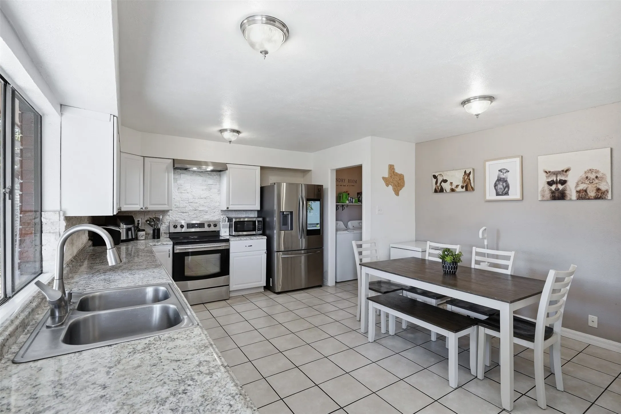 Single Family Residence For Sale in Tarrant County , 7212 Timber Trail, Fort Worth, Texas 76134, 3 Bedroom, 2 Bathroom, 2 Garage spaces, 1,708 Sqft, built in 1978, mls#21371119, Real Estate Agent in Fort Worth, Homes For Sale in Tarrant county, Homes For Sale in Fort Worth, Realtor in Fort Worth Texas, Real Estate Brokerage Independent Realty Texas, Luminita Cordes Realtor