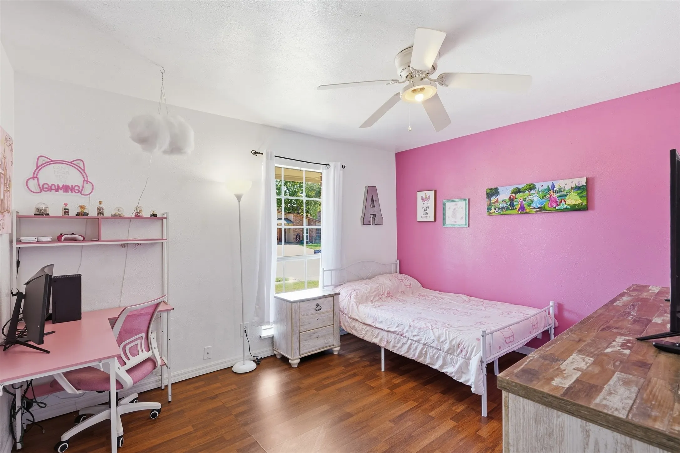 Single Family Residence For Sale in Tarrant County , 7212 Timber Trail, Fort Worth, Texas 76134, 3 Bedroom, 2 Bathroom, 2 Garage spaces, 1,708 Sqft, built in 1978, mls#21371119, Real Estate Agent in Fort Worth, Homes For Sale in Tarrant county, Homes For Sale in Fort Worth, Realtor in Fort Worth Texas, Real Estate Brokerage Independent Realty Texas, Luminita Cordes Realtor