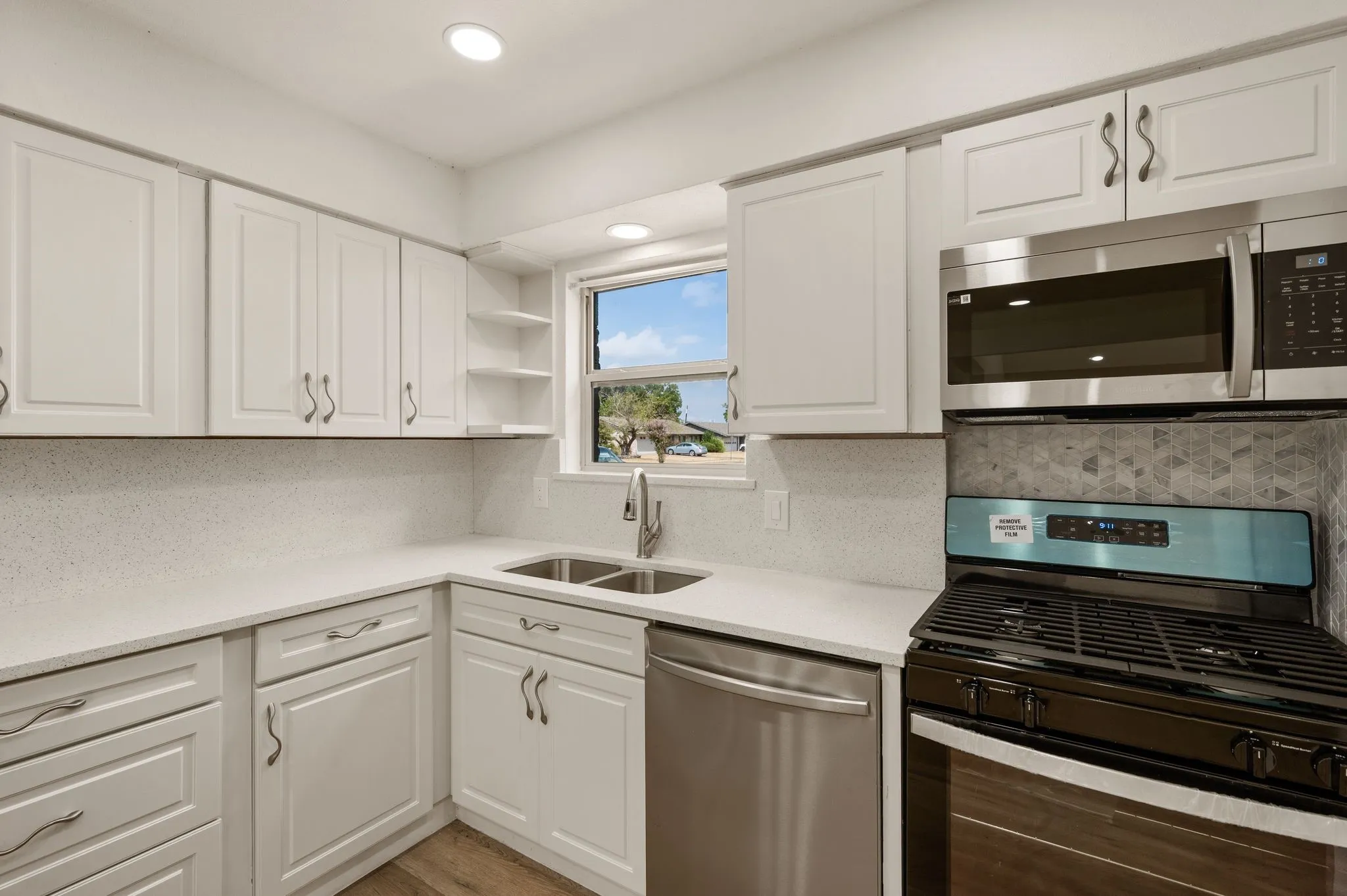 Single Family Residence For Sale in Dallas County , 1216 Briarcove Drive, Richardson, Texas 75081, 3 Bedroom, 2 Bathroom, 2 Garage spaces, 1,745 Sqft, built in 1967, mls#21378706, Real Estate Agent in Richardson, Homes For Sale in Dallas county, Homes For Sale in Richardson, Realtor in Richardson Texas, Real Estate Brokerage Independent Realty Texas, Luminita Cordes Realtor