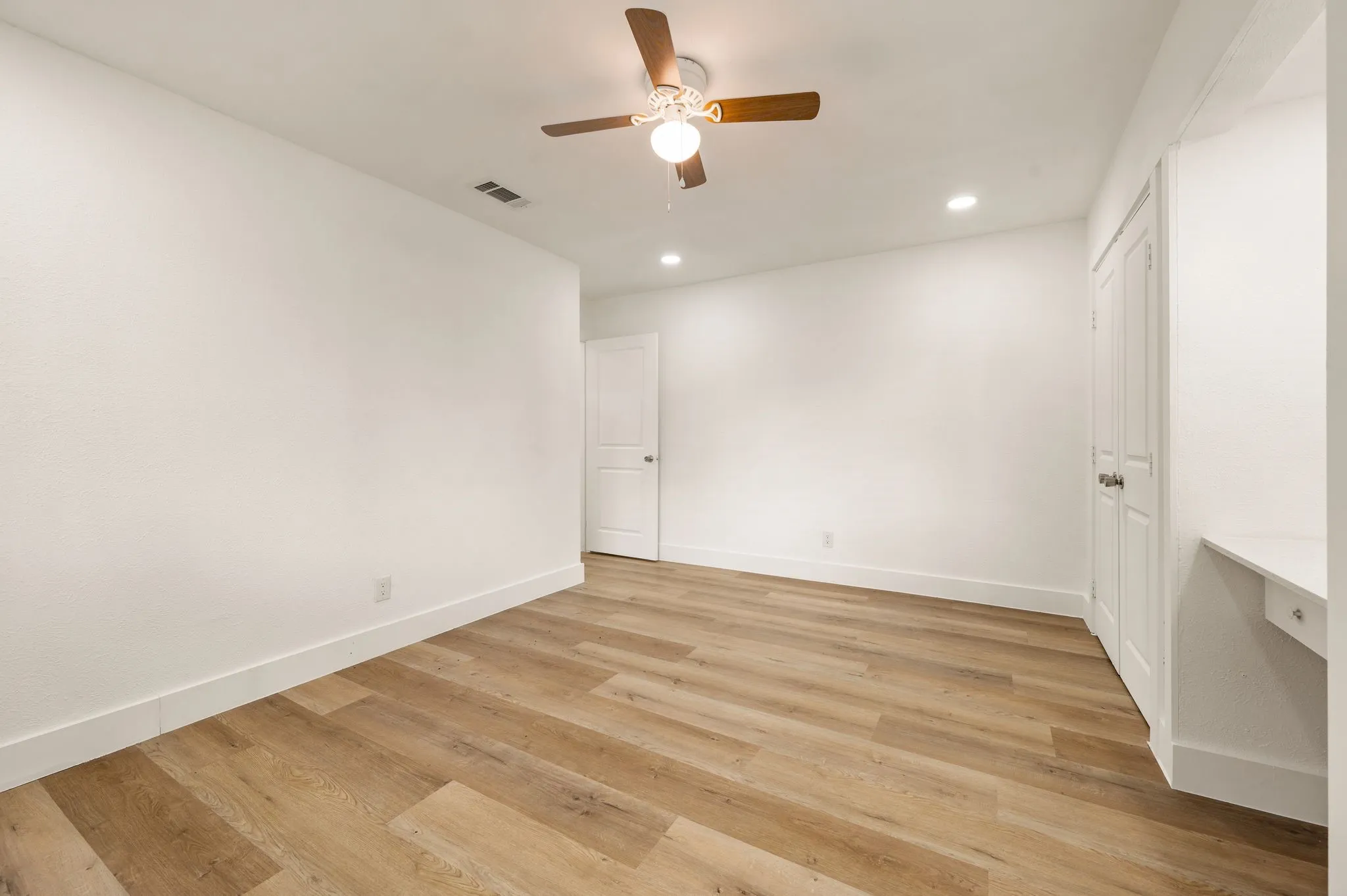 Single Family Residence For Sale in Dallas County , 1216 Briarcove Drive, Richardson, Texas 75081, 3 Bedroom, 2 Bathroom, 2 Garage spaces, 1,745 Sqft, built in 1967, mls#21378706, Real Estate Agent in Richardson, Homes For Sale in Dallas county, Homes For Sale in Richardson, Realtor in Richardson Texas, Real Estate Brokerage Independent Realty Texas, Luminita Cordes Realtor