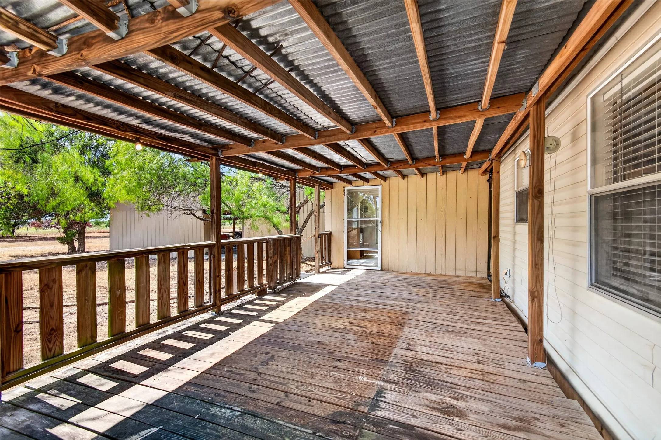 Manufactured Home For Sale in Hunt County , 8026 County Road 2580, Royse City, Texas 75189, 3 Bedroom, 2 Bathroom, Garage spaces, 1,960 Sqft, built in 2008, mls#21386346, Real Estate Agent in Royse City, Homes For Sale in Hunt county, Homes For Sale in Royse City, Realtor in Royse City Texas, Real Estate Brokerage Independent Realty Texas, Luminita Cordes Realtor