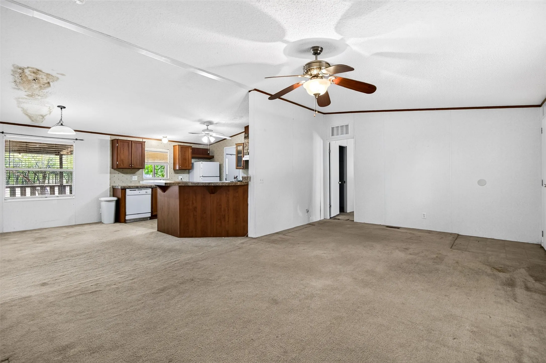 Manufactured Home For Sale in Hunt County , 8026 County Road 2580, Royse City, Texas 75189, 3 Bedroom, 2 Bathroom, Garage spaces, 1,960 Sqft, built in 2008, mls#21386346, Real Estate Agent in Royse City, Homes For Sale in Hunt county, Homes For Sale in Royse City, Realtor in Royse City Texas, Real Estate Brokerage Independent Realty Texas, Luminita Cordes Realtor