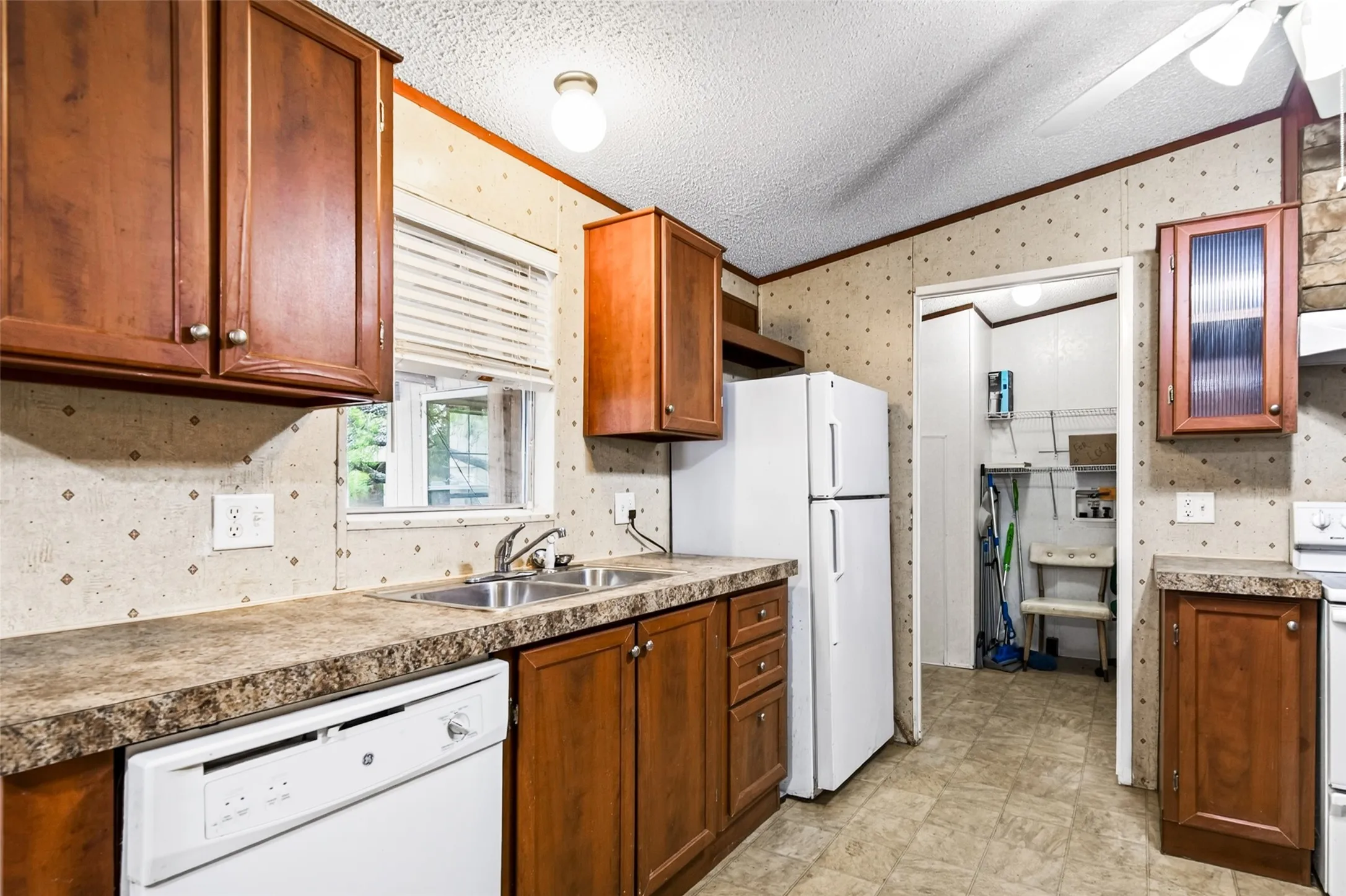 Manufactured Home For Sale in Hunt County , 8026 County Road 2580, Royse City, Texas 75189, 3 Bedroom, 2 Bathroom, Garage spaces, 1,960 Sqft, built in 2008, mls#21386346, Real Estate Agent in Royse City, Homes For Sale in Hunt county, Homes For Sale in Royse City, Realtor in Royse City Texas, Real Estate Brokerage Independent Realty Texas, Luminita Cordes Realtor