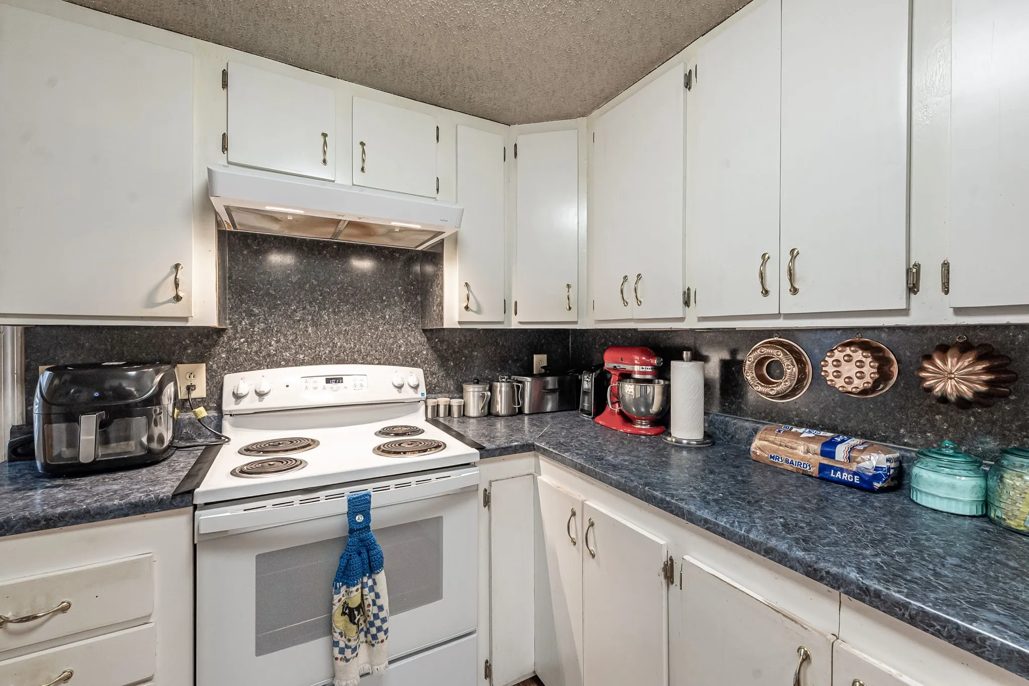 Single Family Residence For Sale in Camp County , 377 Fm 1521, Pittsburg, Texas 75686, 3 Bedroom, 2 Bathroom, Garage spaces, 1,460 Sqft, built in 1968, mls#21389092, Real Estate Agent in Pittsburg, Homes For Sale in Camp county, Homes For Sale in Pittsburg, Realtor in Pittsburg Texas, Real Estate Brokerage Independent Realty Texas, Luminita Cordes Realtor