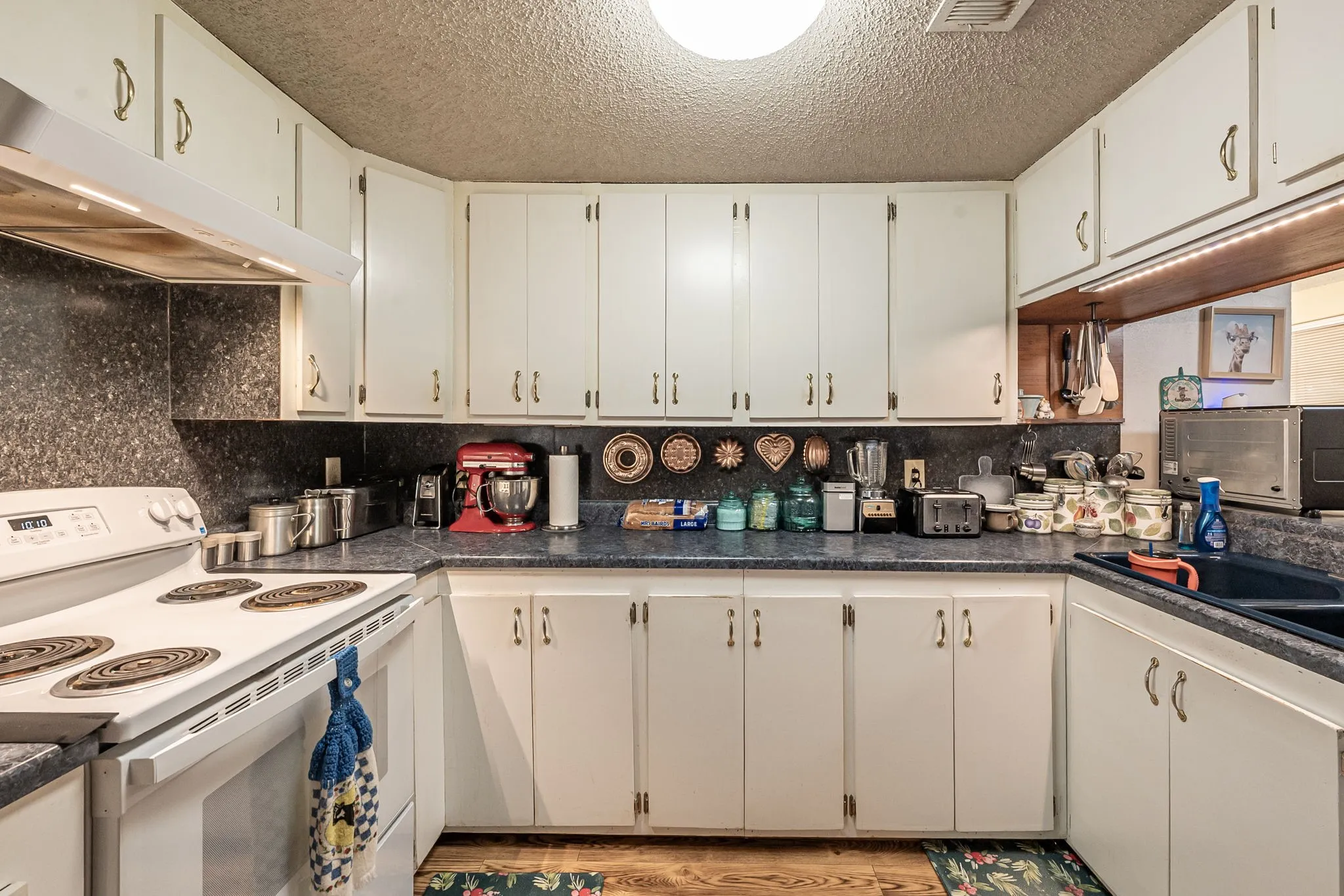 Single Family Residence For Sale in Camp County , 377 Fm 1521, Pittsburg, Texas 75686, 3 Bedroom, 2 Bathroom, Garage spaces, 1,460 Sqft, built in 1968, mls#21389092, Real Estate Agent in Pittsburg, Homes For Sale in Camp county, Homes For Sale in Pittsburg, Realtor in Pittsburg Texas, Real Estate Brokerage Independent Realty Texas, Luminita Cordes Realtor