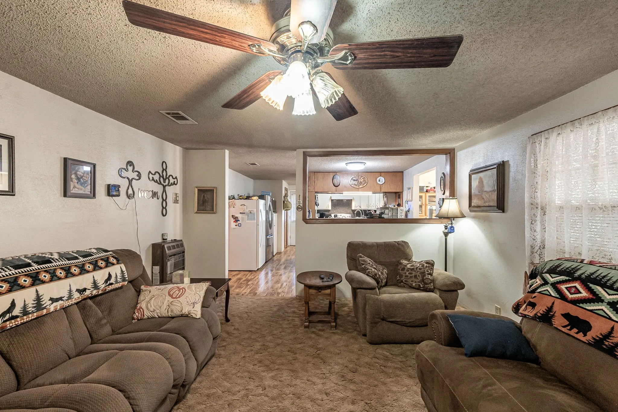 Single Family Residence For Sale in Camp County , 377 Fm 1521, Pittsburg, Texas 75686, 3 Bedroom, 2 Bathroom, Garage spaces, 1,460 Sqft, built in 1968, mls#21389092, Real Estate Agent in Pittsburg, Homes For Sale in Camp county, Homes For Sale in Pittsburg, Realtor in Pittsburg Texas, Real Estate Brokerage Independent Realty Texas, Luminita Cordes Realtor
