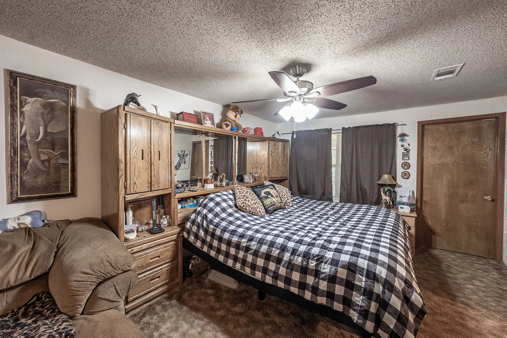 Single Family Residence For Sale in Camp County , 377 Fm 1521, Pittsburg, Texas 75686, 3 Bedroom, 2 Bathroom, Garage spaces, 1,460 Sqft, built in 1968, mls#21389092, Real Estate Agent in Pittsburg, Homes For Sale in Camp county, Homes For Sale in Pittsburg, Realtor in Pittsburg Texas, Real Estate Brokerage Independent Realty Texas, Luminita Cordes Realtor