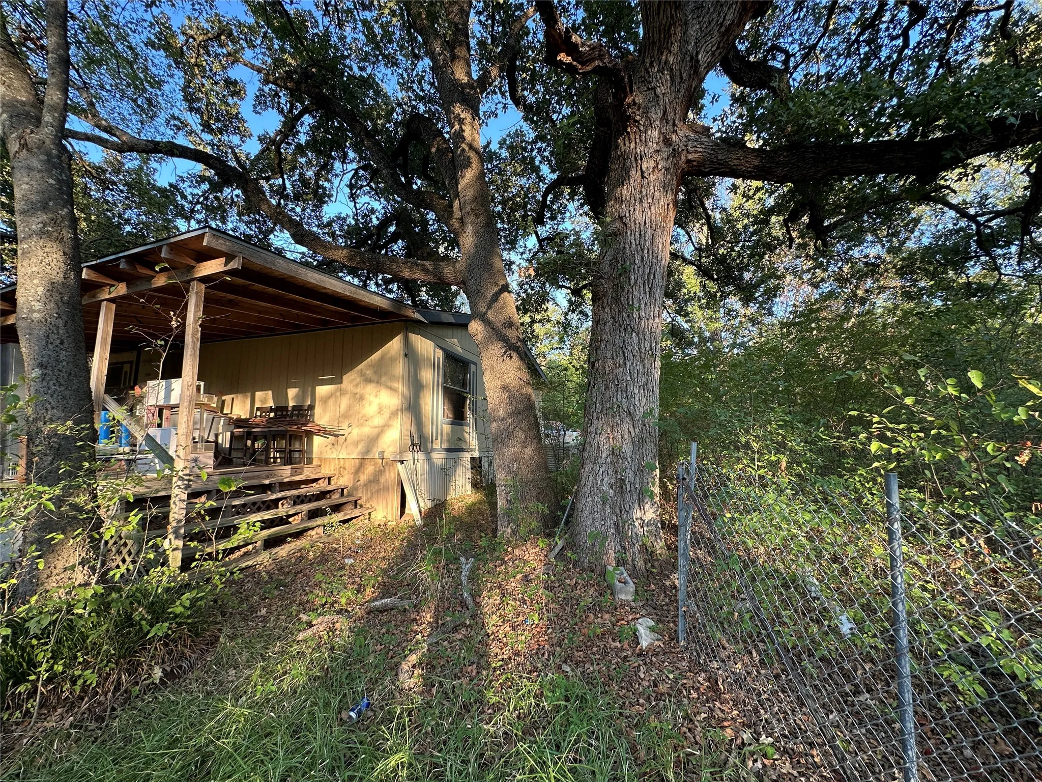 Improved Land For Sale in Hunt County , 10497 Newell Creek Drive, Quinlan, Texas 75474, 0, 0, Garage spaces, 0 Sqft, built in 1994, mls#21389095, Real Estate Agent in Quinlan, Homes For Sale in Hunt county, Homes For Sale in Quinlan, Realtor in Quinlan Texas, Real Estate Brokerage Independent Realty Texas, Luminita Cordes Realtor