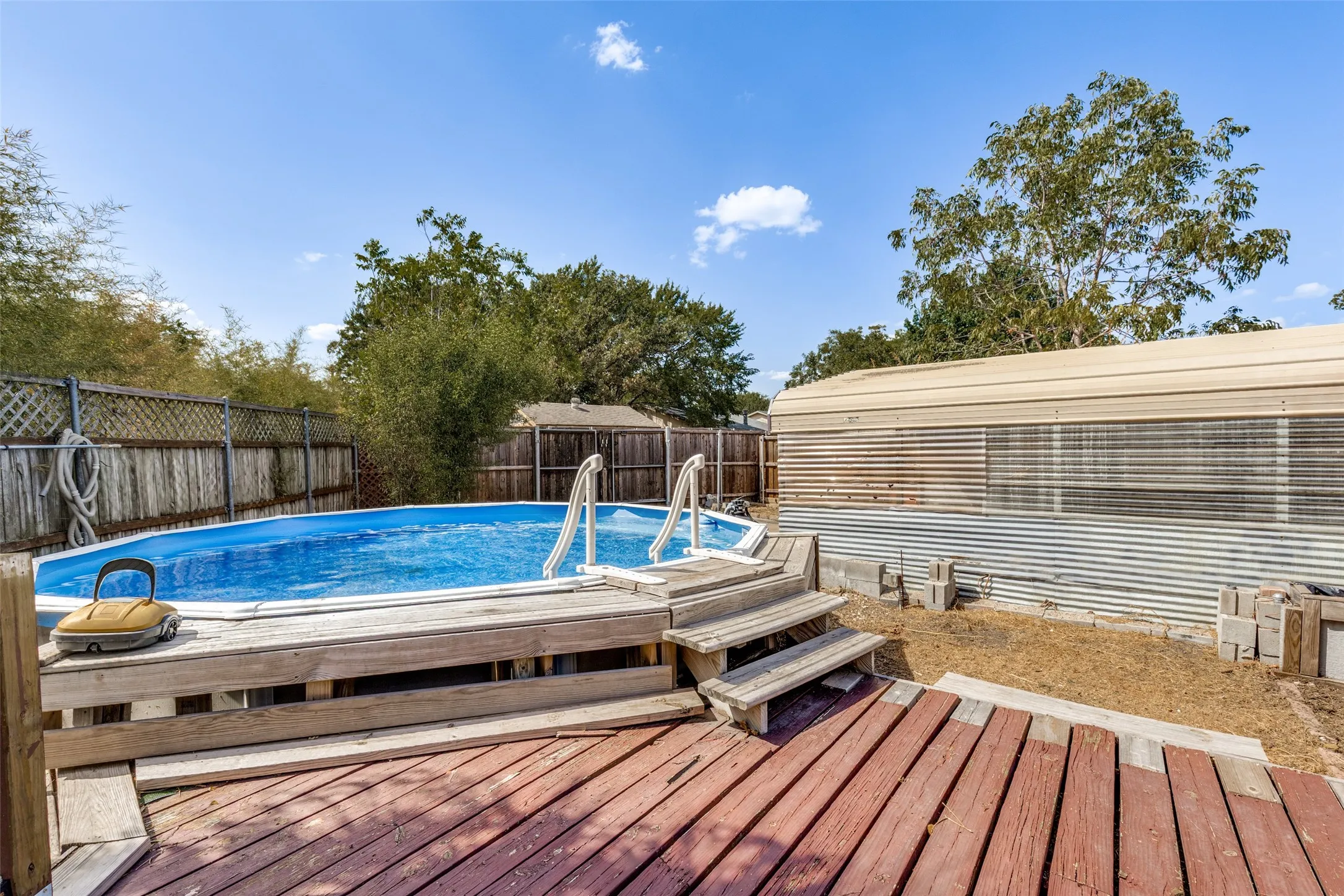 Single Family Residence For Sale in Dallas County , 1519 Creekwood Lane, Mesquite, Texas 75149, 4 Bedroom, 2 Bathroom, Garage spaces, 1,880 Sqft, built in 1979, mls#21389055, Real Estate Agent in Mesquite, Homes For Sale in Dallas county, Homes For Sale in Mesquite, Realtor in Mesquite Texas, Real Estate Brokerage Independent Realty Texas, Luminita Cordes Realtor