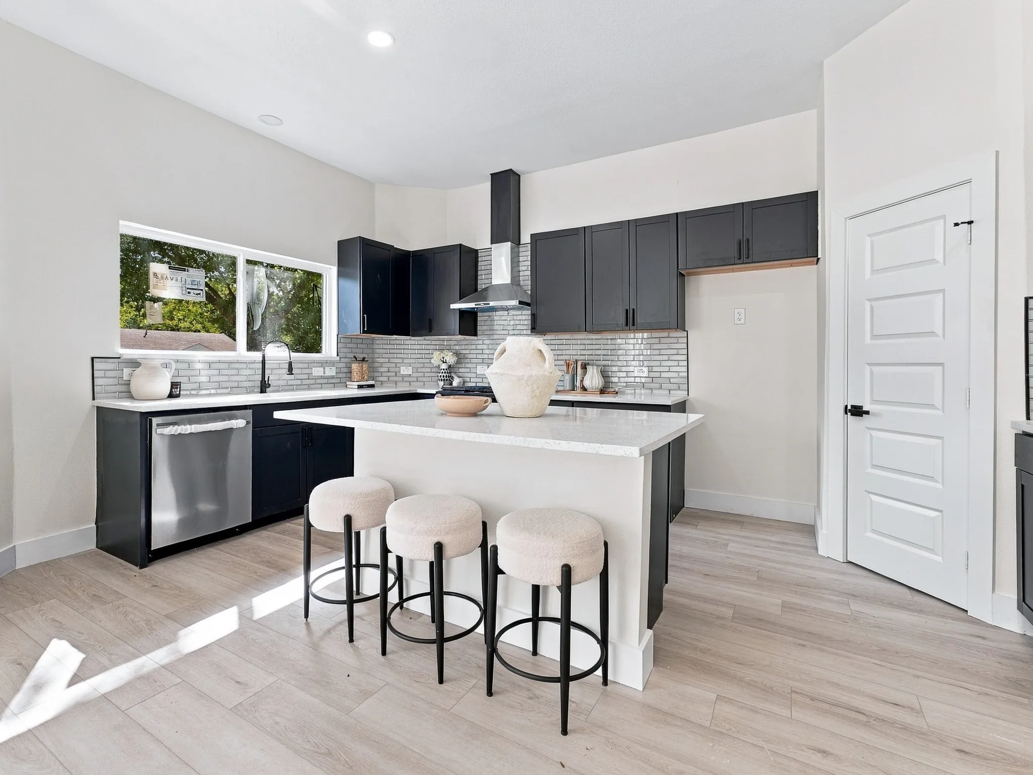 Single Family Residence For Sale in Dallas County , 507 Staffordshire Drive, Irving, Texas 75061, 3 Bedroom, 3 Bathroom, 2 Garage spaces, 1,941 Sqft, built in 2026, mls#21387978, Real Estate Agent in Irving, Homes For Sale in Dallas county, Homes For Sale in Irving, Realtor in Irving Texas, Real Estate Brokerage Independent Realty Texas, Luminita Cordes Realtor
