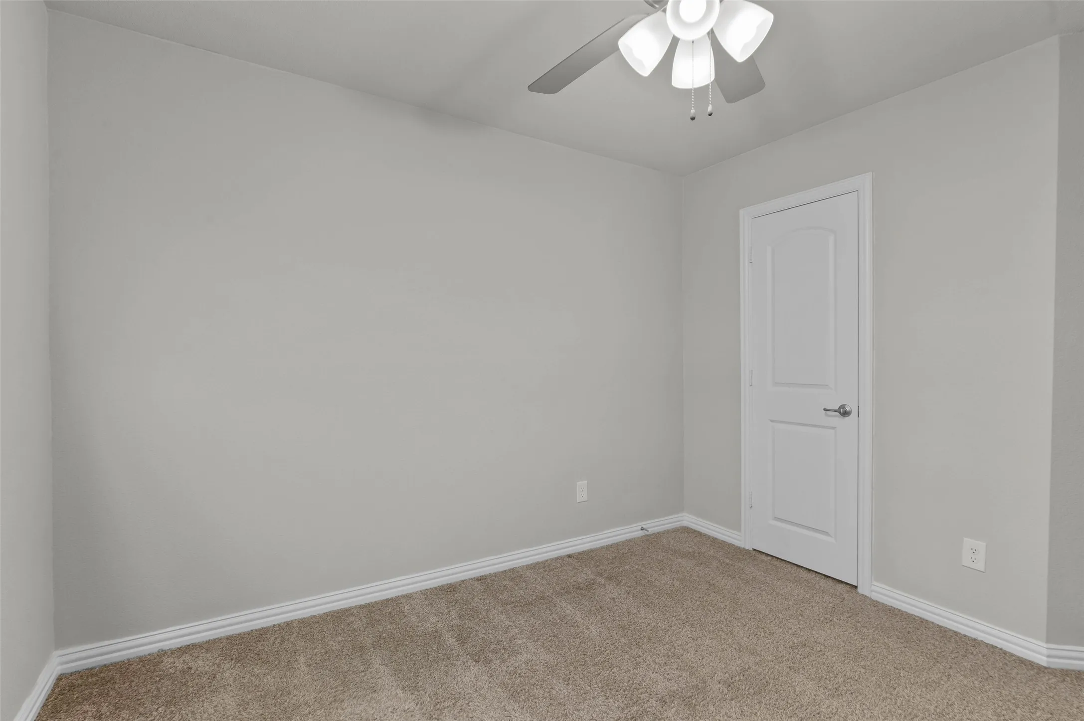Townhouse For Sale in Denton County , 2228 Davenport Drive, Denton, Texas 76207, 3 Bedroom, 3 Bathroom, 2 Garage spaces, 1,615 Sqft, built in 2021, mls#21384474, Real Estate Agent in Denton, Homes For Sale in Denton county, Homes For Sale in Denton, Realtor in Denton Texas, Real Estate Brokerage Independent Realty Texas, Luminita Cordes Realtor