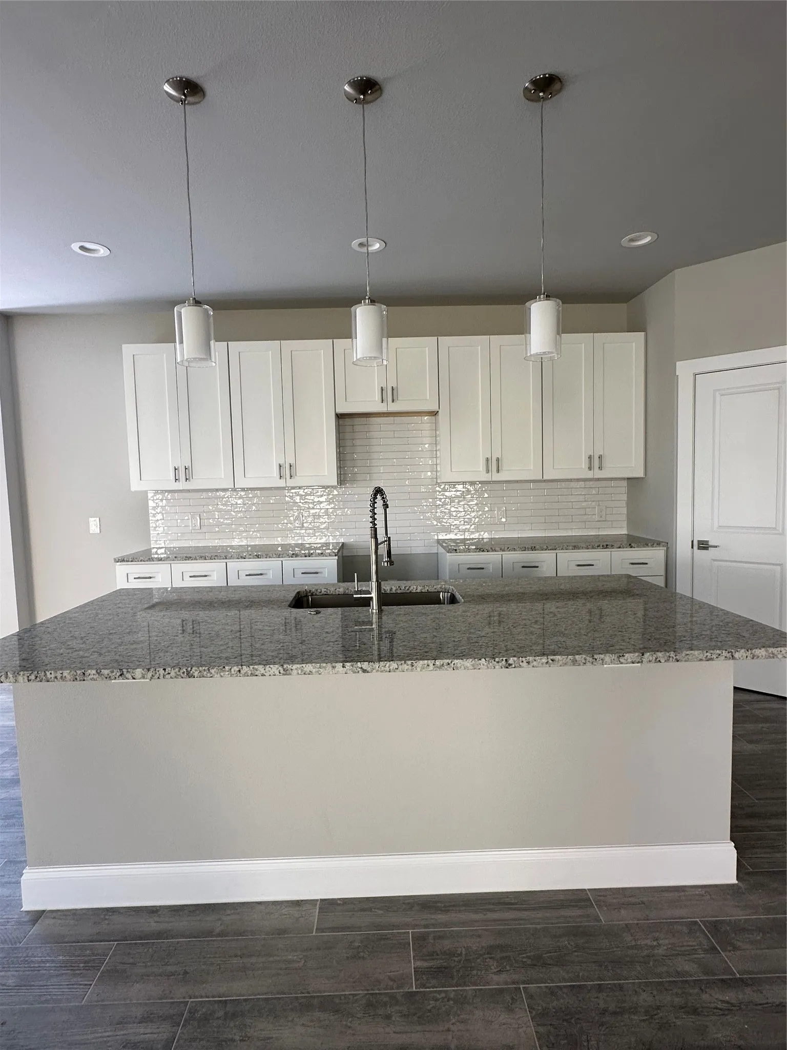 Single Family Residence For Sale in Dallas County , 1320 Diceman Avenue, Dallas, Texas 75203, 4 Bedroom, 4 Bathroom, 2 Garage spaces, 3,167 Sqft, built in 2025, mls#21386317, Real Estate Agent in Dallas, Homes For Sale in Dallas county, Homes For Sale in Dallas, Realtor in Dallas Texas, Real Estate Brokerage Independent Realty Texas, Luminita Cordes Realtor