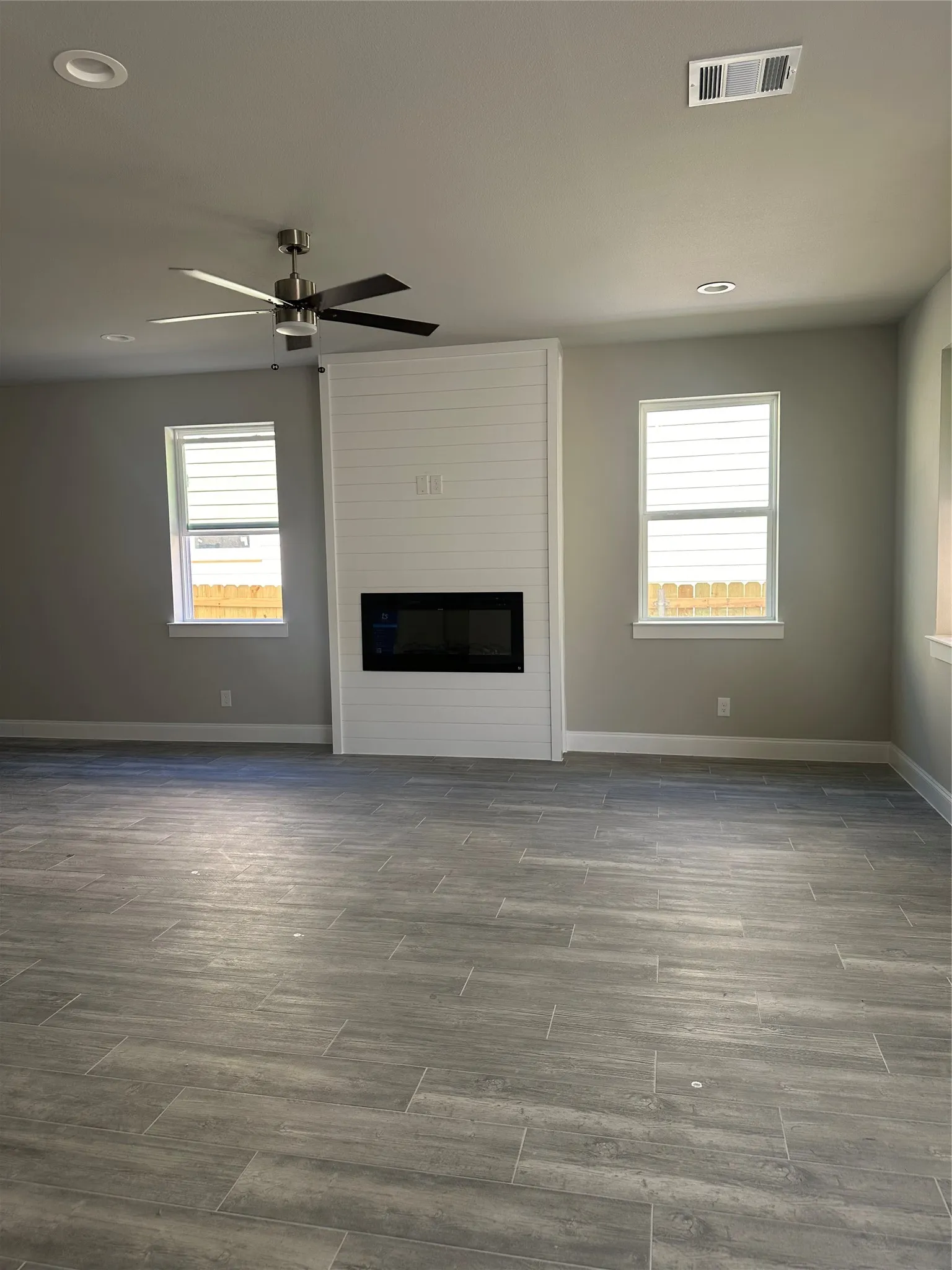 Single Family Residence For Sale in Dallas County , 1320 Diceman Avenue, Dallas, Texas 75203, 4 Bedroom, 4 Bathroom, 2 Garage spaces, 3,167 Sqft, built in 2025, mls#21386317, Real Estate Agent in Dallas, Homes For Sale in Dallas county, Homes For Sale in Dallas, Realtor in Dallas Texas, Real Estate Brokerage Independent Realty Texas, Luminita Cordes Realtor