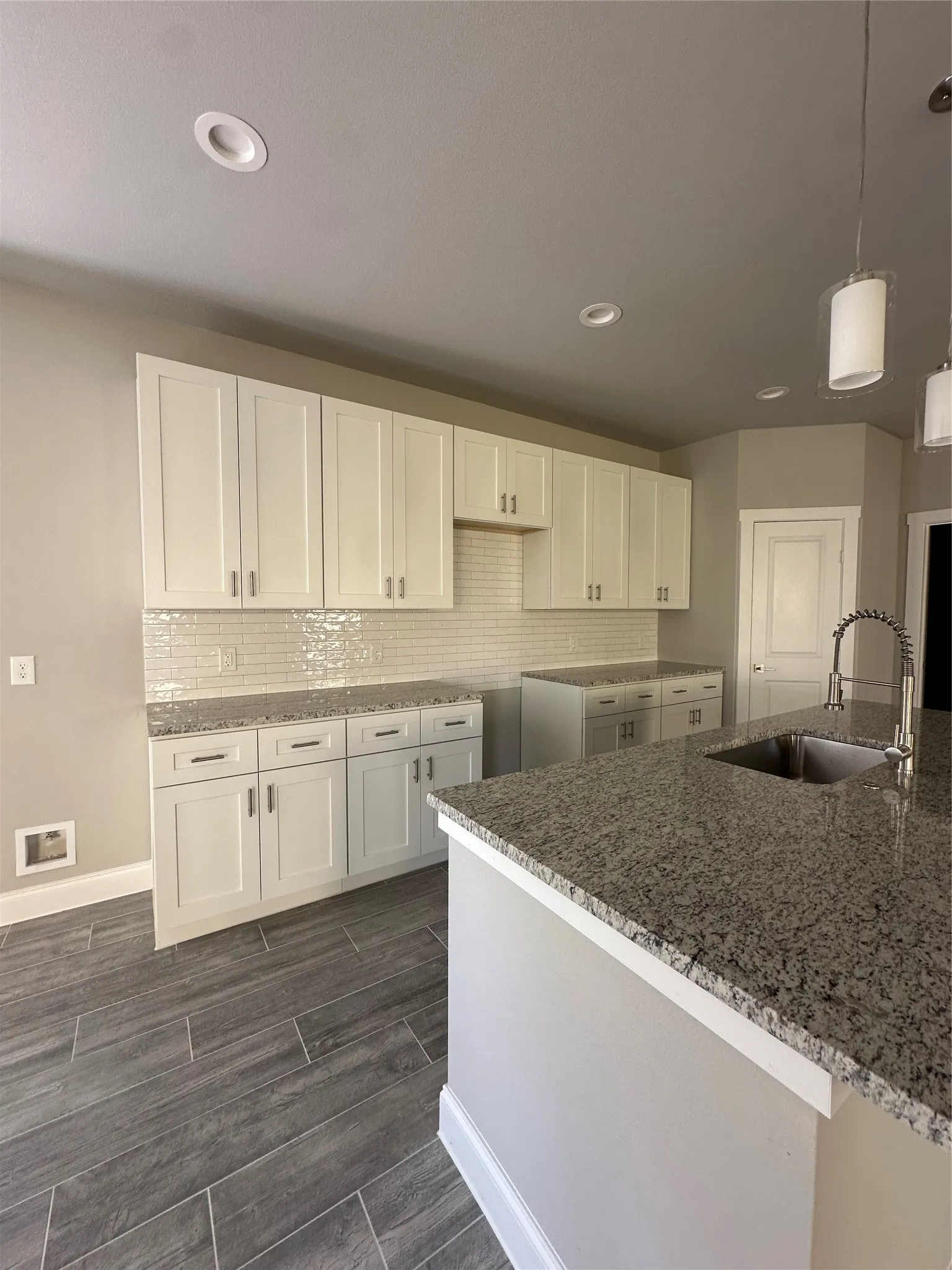 Single Family Residence For Sale in Dallas County , 1320 Diceman Avenue, Dallas, Texas 75203, 4 Bedroom, 4 Bathroom, 2 Garage spaces, 3,167 Sqft, built in 2025, mls#21386317, Real Estate Agent in Dallas, Homes For Sale in Dallas county, Homes For Sale in Dallas, Realtor in Dallas Texas, Real Estate Brokerage Independent Realty Texas, Luminita Cordes Realtor