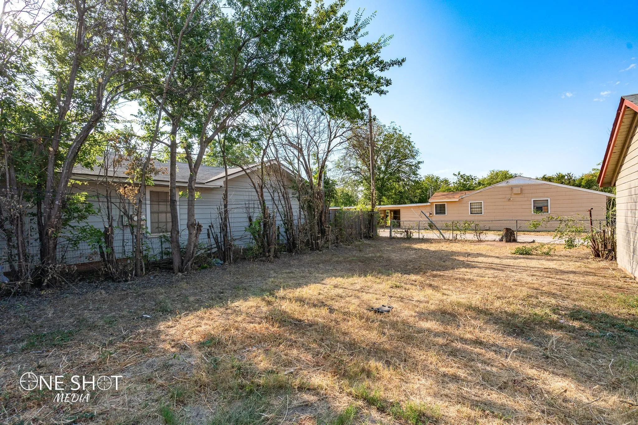 Duplex For Rent in Taylor County , 1781 N 12th Street A, Abilene, Texas 79603, 1 Bedroom, 1 Bathroom, Garage spaces, 864 Sqft, built in 1947, mls#21389094, Real Estate Agent in Abilene, Homes For Rent in Taylor county, Homes For Rent in Abilene, Realtor in Abilene Texas, Real Estate Brokerage Independent Realty Texas, Luminita Cordes Realtor