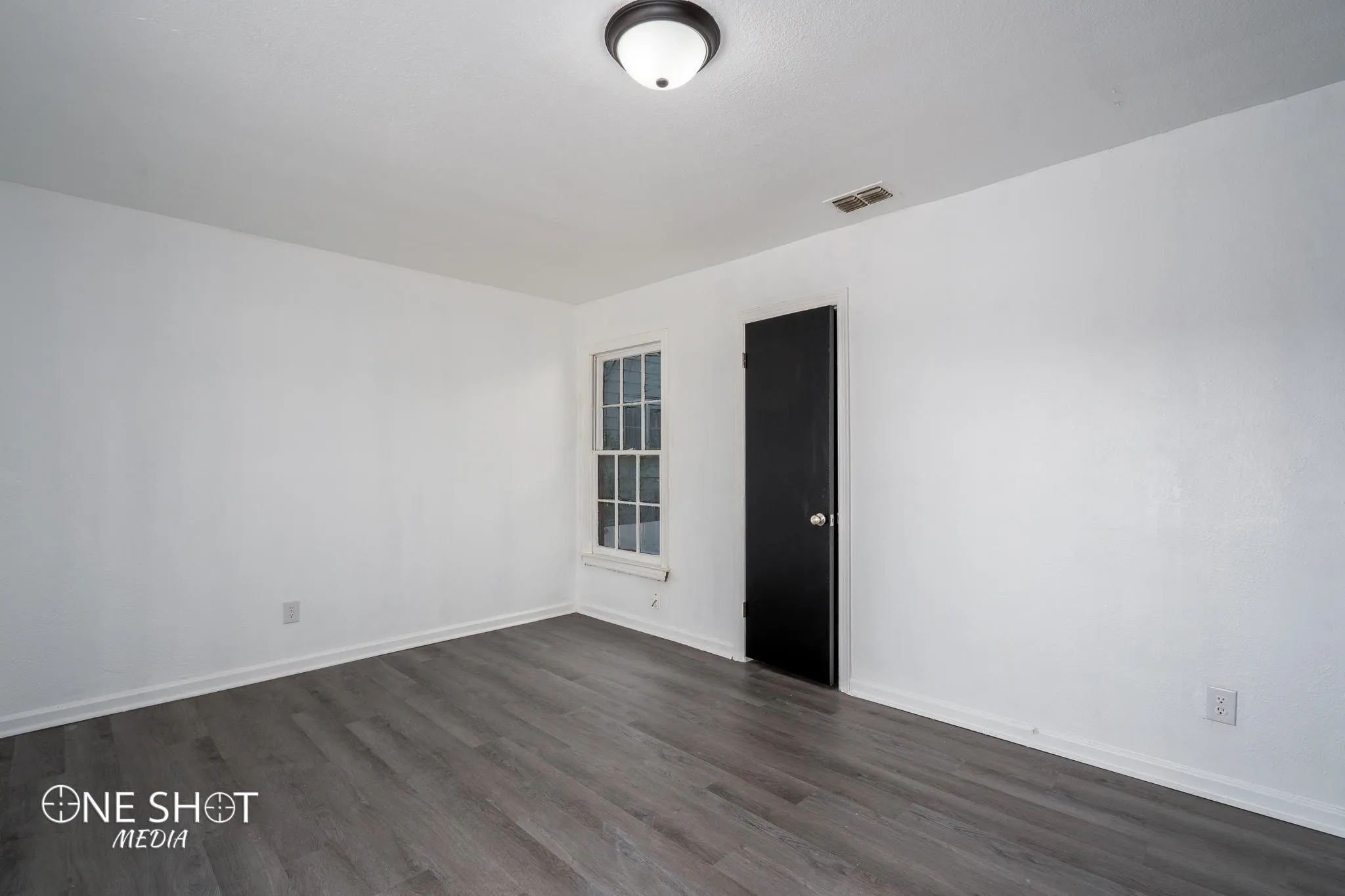 Duplex For Rent in Taylor County , 1781 N 12th Street A, Abilene, Texas 79603, 1 Bedroom, 1 Bathroom, Garage spaces, 864 Sqft, built in 1947, mls#21389094, Real Estate Agent in Abilene, Homes For Rent in Taylor county, Homes For Rent in Abilene, Realtor in Abilene Texas, Real Estate Brokerage Independent Realty Texas, Luminita Cordes Realtor