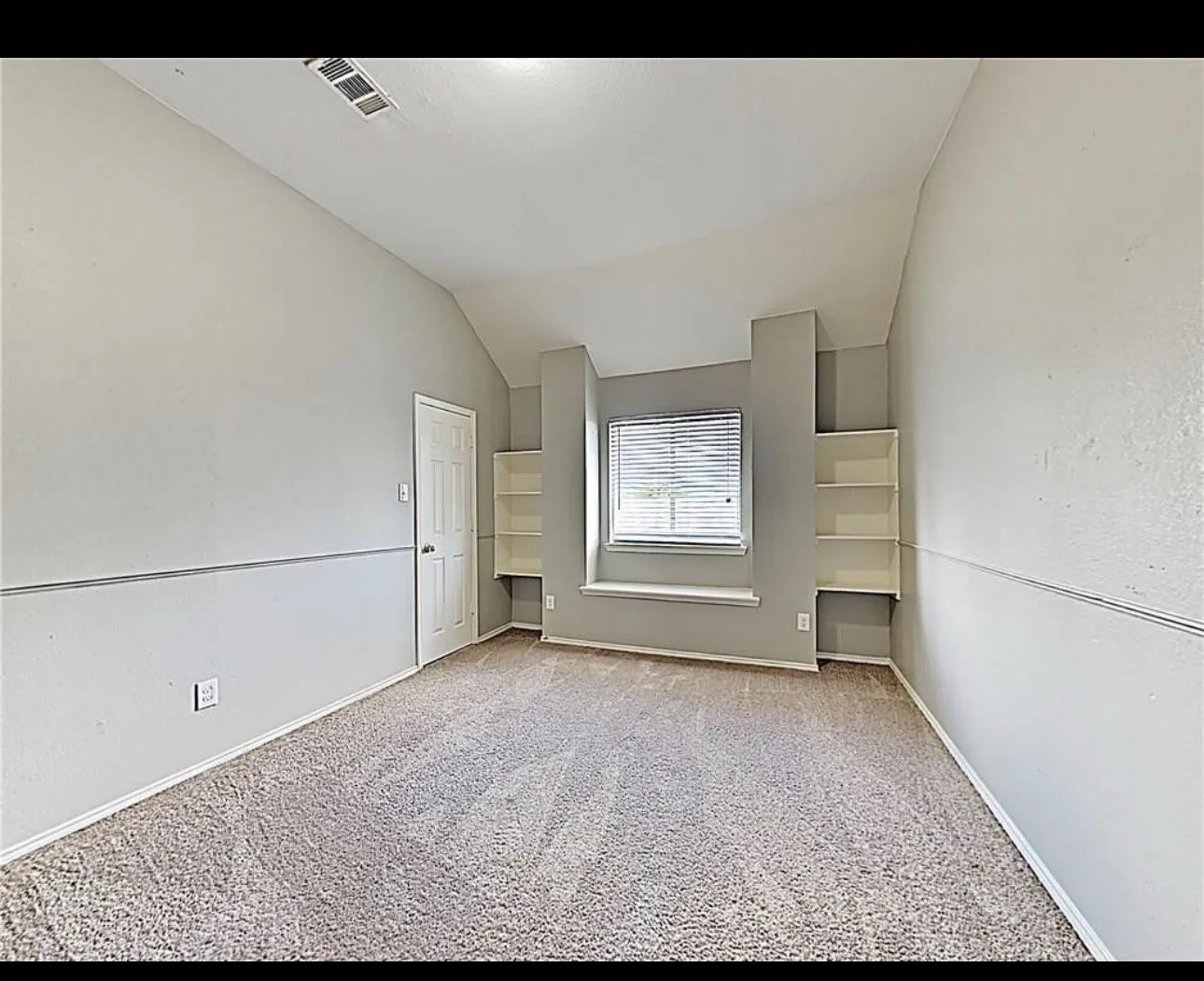 Single Family Residence For Sale in Tarrant County , 8313 Rock Canyon Court, Fort Worth, Texas 76123, 4 Bedroom, 3 Bathroom, 2 Garage spaces, 3,074 Sqft, built in 2001, mls#21388212, Real Estate Agent in Fort Worth, Homes For Sale in Tarrant county, Homes For Sale in Fort Worth, Realtor in Fort Worth Texas, Real Estate Brokerage Independent Realty Texas, Luminita Cordes Realtor