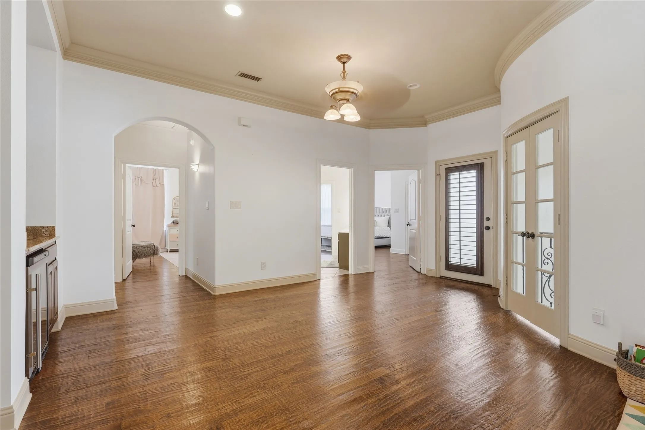 Single Family Residence For Sale in Collin County , 5757 Bernay Lane, Plano, Texas 75024, 4 Bedroom, 5 Bathroom, 2 Garage spaces, 4,421 Sqft, built in 2007, mls#21387694, Real Estate Agent in Plano, Homes For Sale in Collin county, Homes For Sale in Plano, Realtor in Plano Texas, Real Estate Brokerage Independent Realty Texas, Luminita Cordes Realtor