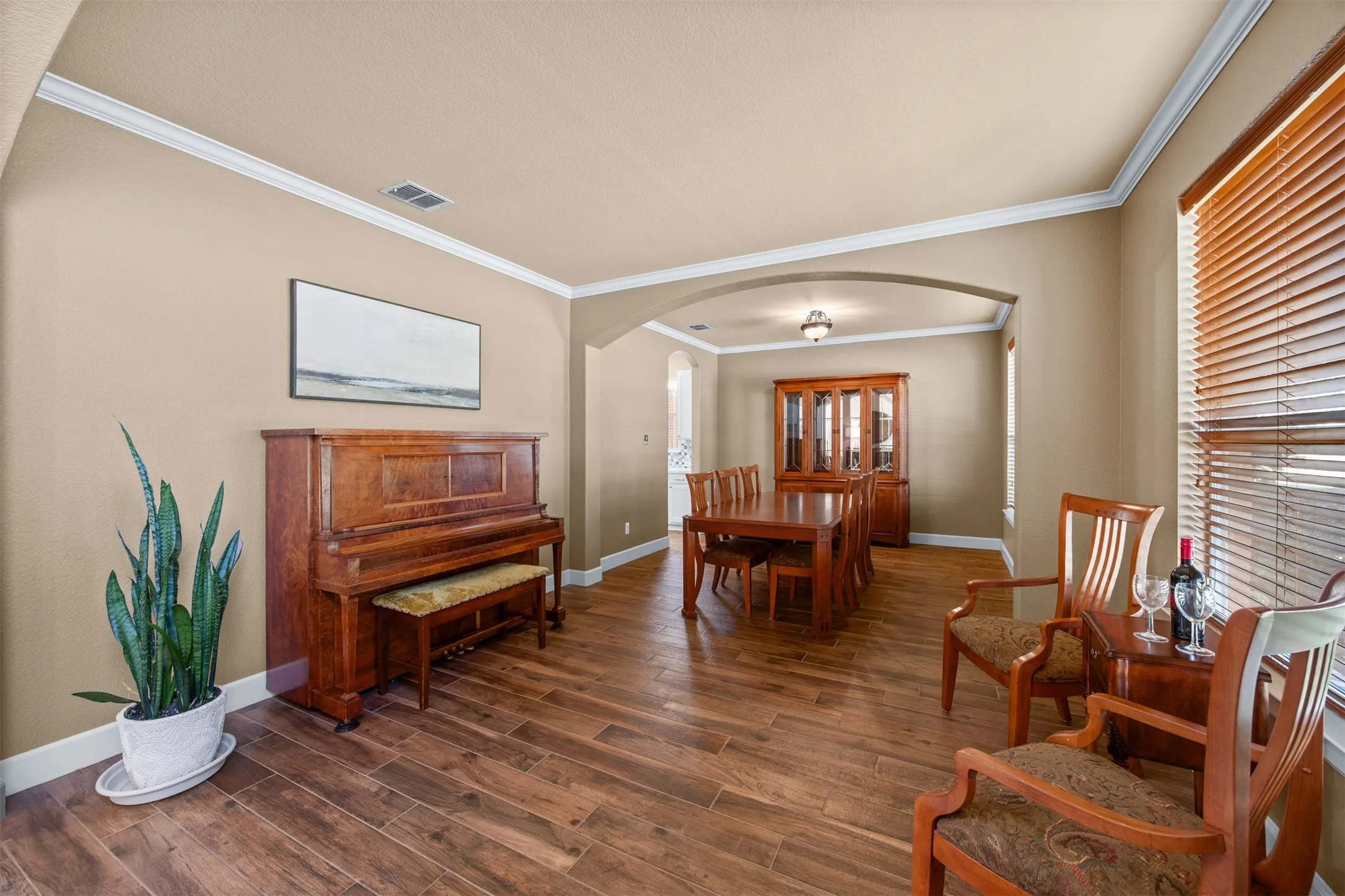 Single Family Residence For Sale in Collin County , 1608 Clear Springs Drive, Allen, Texas 75002, 4 Bedroom, 4 Bathroom, 2 Garage spaces, 3,208 Sqft, built in 2003, mls#21369283, Real Estate Agent in Allen, Homes For Sale in Collin county, Homes For Sale in Allen, Realtor in Allen Texas, Real Estate Brokerage Independent Realty Texas, Luminita Cordes Realtor