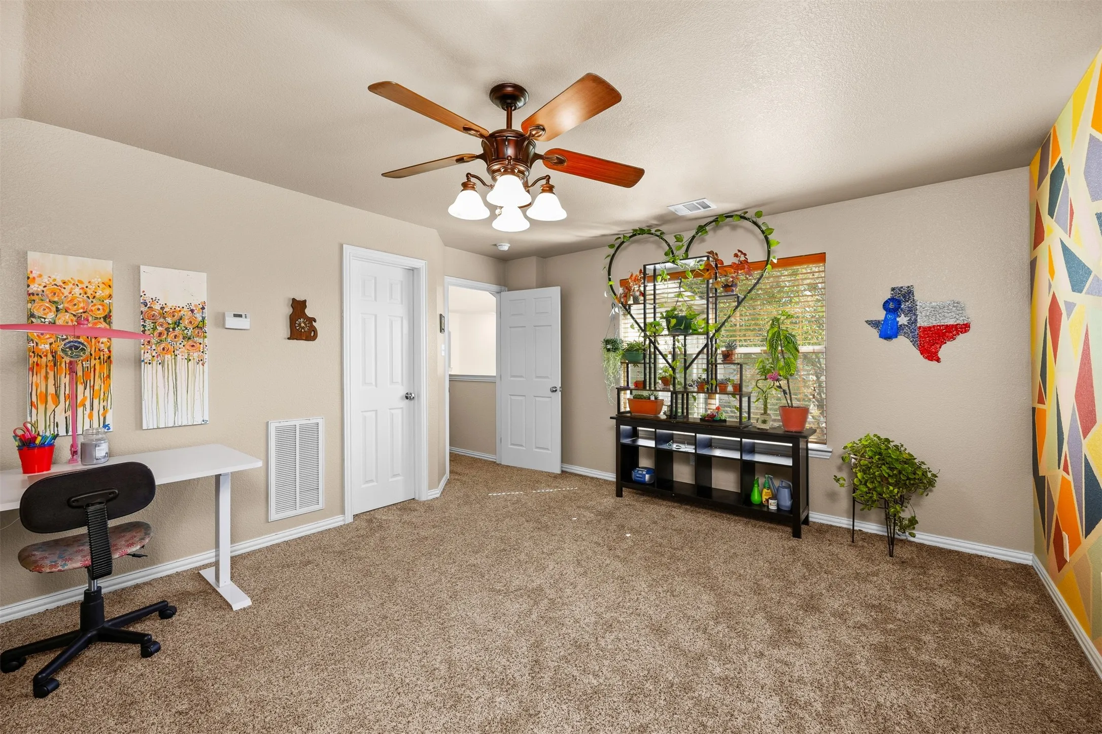 Single Family Residence For Sale in Collin County , 1608 Clear Springs Drive, Allen, Texas 75002, 4 Bedroom, 4 Bathroom, 2 Garage spaces, 3,208 Sqft, built in 2003, mls#21369283, Real Estate Agent in Allen, Homes For Sale in Collin county, Homes For Sale in Allen, Realtor in Allen Texas, Real Estate Brokerage Independent Realty Texas, Luminita Cordes Realtor