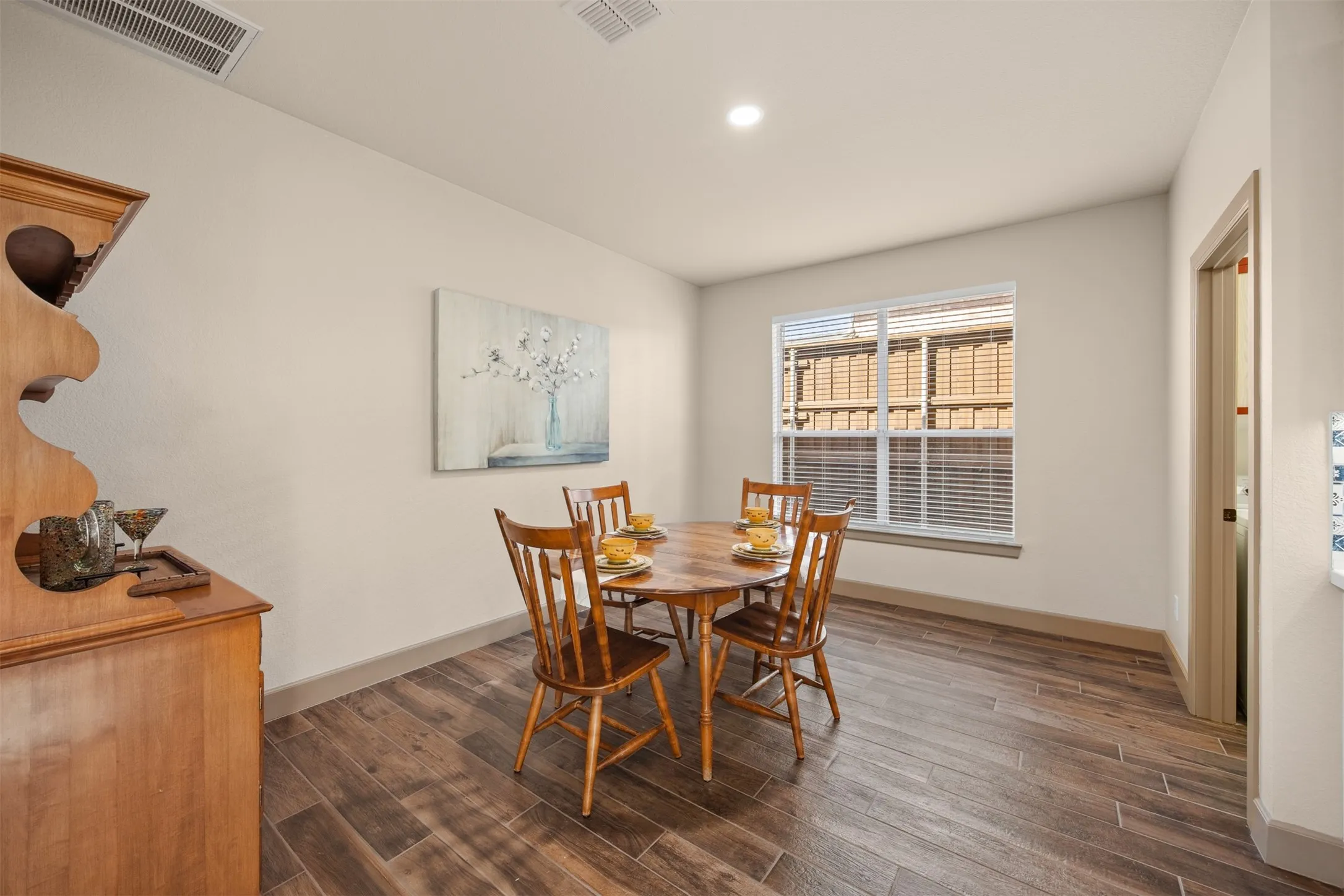 Single Family Residence For Sale in Collin County , 1608 Clear Springs Drive, Allen, Texas 75002, 4 Bedroom, 4 Bathroom, 2 Garage spaces, 3,208 Sqft, built in 2003, mls#21369283, Real Estate Agent in Allen, Homes For Sale in Collin county, Homes For Sale in Allen, Realtor in Allen Texas, Real Estate Brokerage Independent Realty Texas, Luminita Cordes Realtor