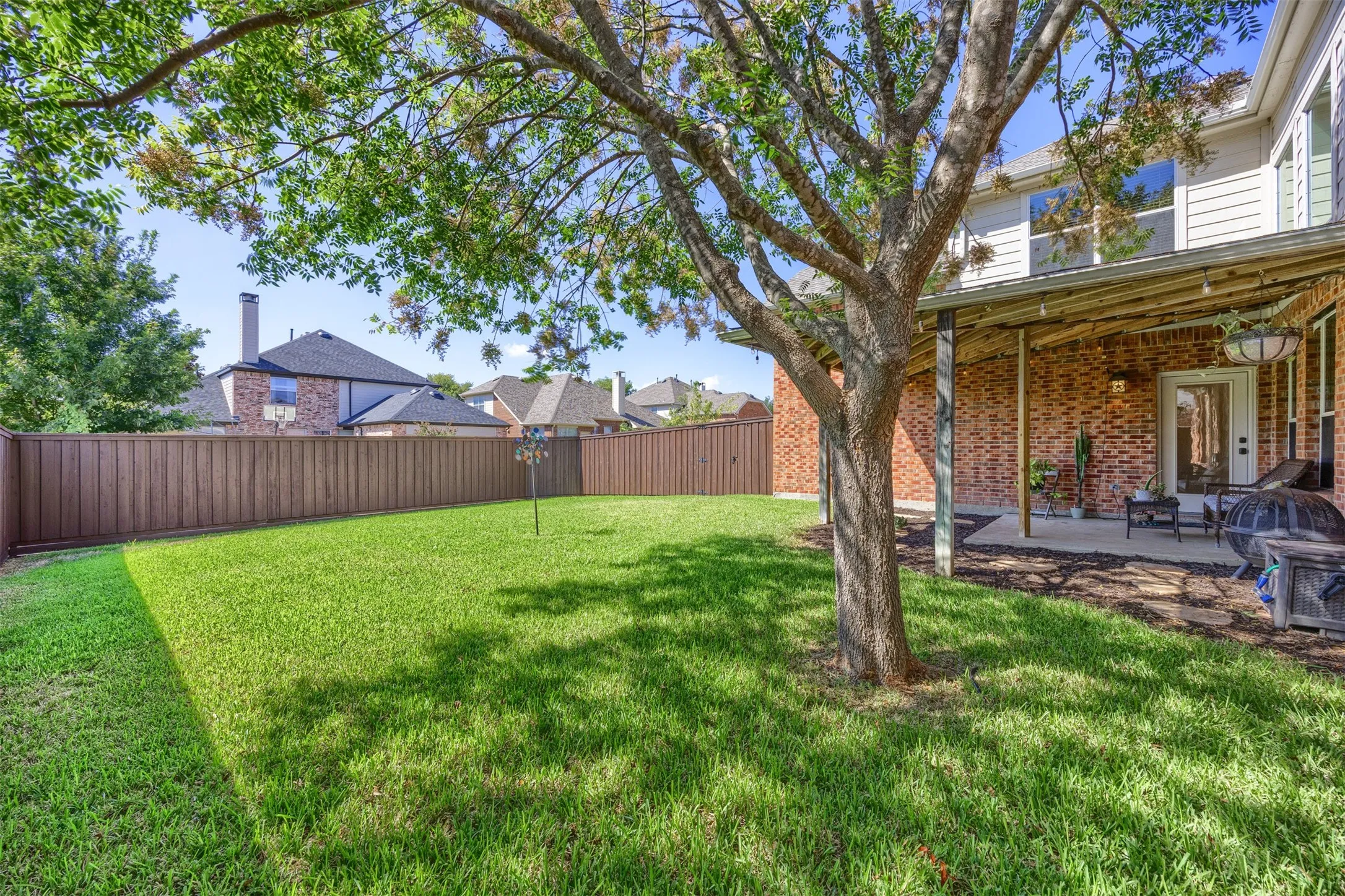 Single Family Residence For Sale in Collin County , 1608 Clear Springs Drive, Allen, Texas 75002, 4 Bedroom, 4 Bathroom, 2 Garage spaces, 3,208 Sqft, built in 2003, mls#21369283, Real Estate Agent in Allen, Homes For Sale in Collin county, Homes For Sale in Allen, Realtor in Allen Texas, Real Estate Brokerage Independent Realty Texas, Luminita Cordes Realtor