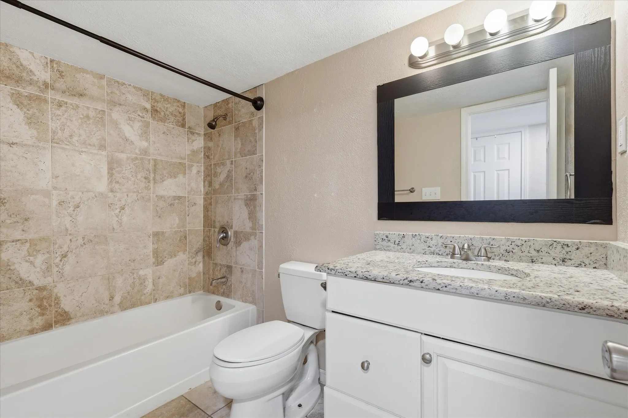 Single Family Residence For Sale in Denton County , 5561 Rutledge Drive, The Colony, Texas 75056, 3 Bedroom, 2 Bathroom, 2 Garage spaces, 1,433 Sqft, built in 1978, mls#21377415, Real Estate Agent in The Colony, Homes For Sale in Denton county, Homes For Sale in The Colony, Realtor in The Colony Texas, Real Estate Brokerage Independent Realty Texas, Luminita Cordes Realtor