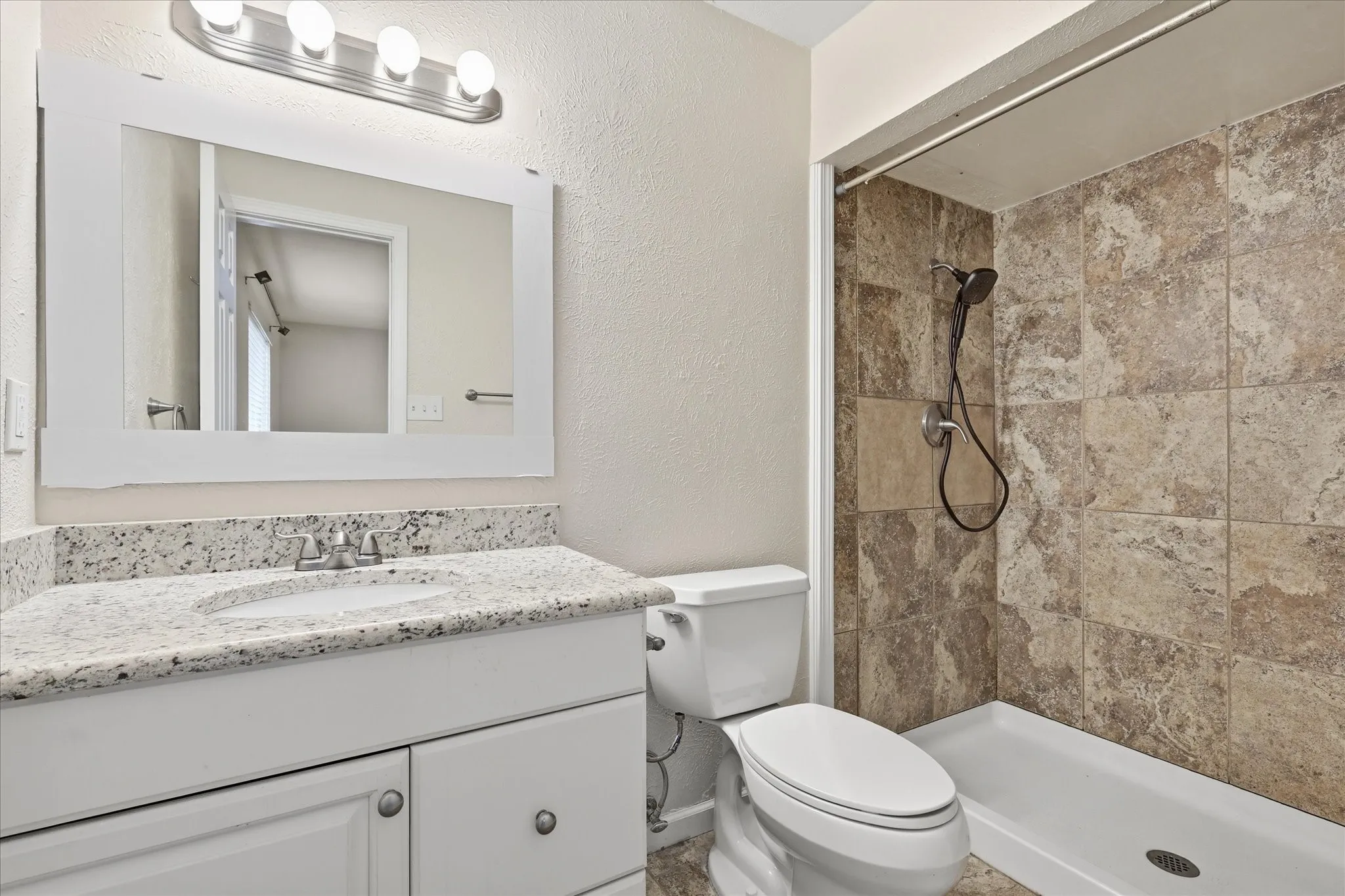 Single Family Residence For Sale in Denton County , 5561 Rutledge Drive, The Colony, Texas 75056, 3 Bedroom, 2 Bathroom, 2 Garage spaces, 1,433 Sqft, built in 1978, mls#21377415, Real Estate Agent in The Colony, Homes For Sale in Denton county, Homes For Sale in The Colony, Realtor in The Colony Texas, Real Estate Brokerage Independent Realty Texas, Luminita Cordes Realtor