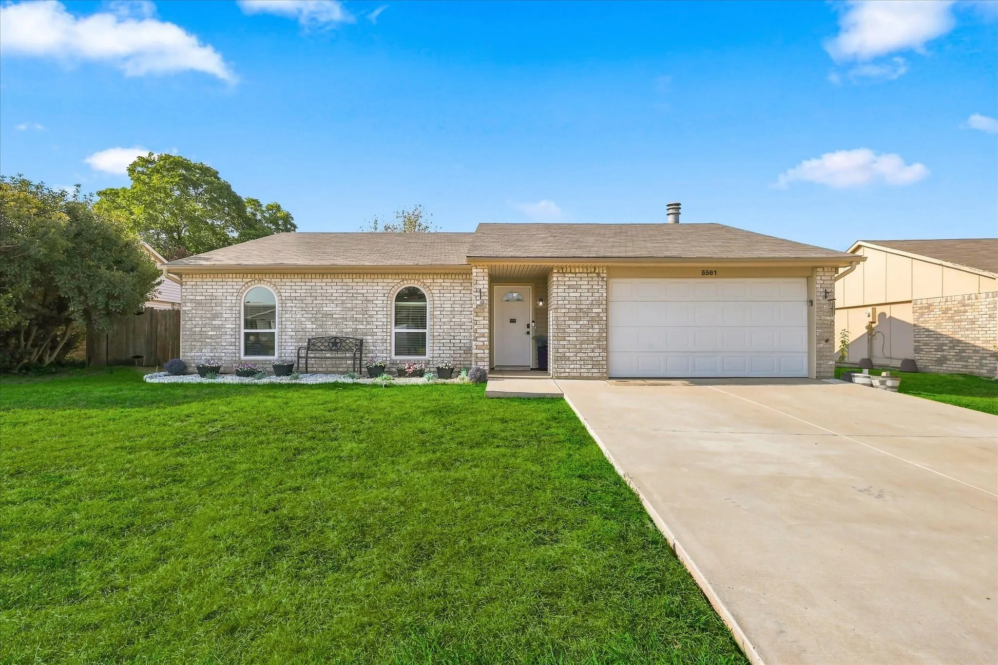 Single Family Residence For Sale in Denton County , 5561 Rutledge Drive, The Colony, Texas 75056, 3 Bedroom, 2 Bathroom, 2 Garage spaces, 1,433 Sqft, built in 1978, mls#21377415, Real Estate Agent in The Colony, Homes For Sale in Denton county, Homes For Sale in The Colony, Realtor in The Colony Texas, Real Estate Brokerage Independent Realty Texas, Luminita Cordes Realtor