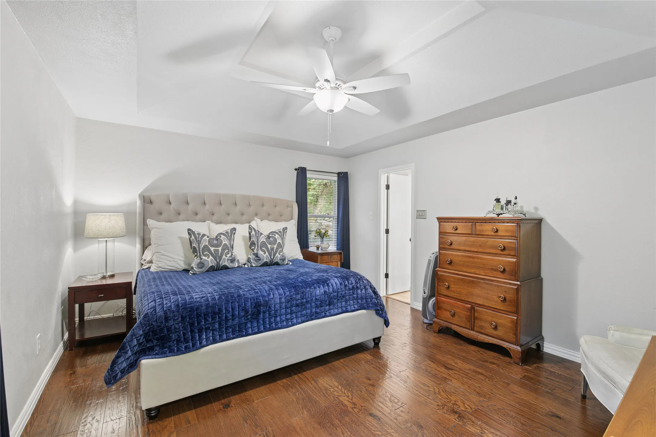 Single Family Residence For Sale in Tarrant County , 257 Willow Ridge Road, Fort Worth, Texas 76103, 3 Bedroom, 2 Bathroom, 2 Garage spaces, 1,923 Sqft, built in 1984, mls#21387421, Real Estate Agent in Fort Worth, Homes For Sale in Tarrant county, Homes For Sale in Fort Worth, Realtor in Fort Worth Texas, Real Estate Brokerage Independent Realty Texas, Luminita Cordes Realtor