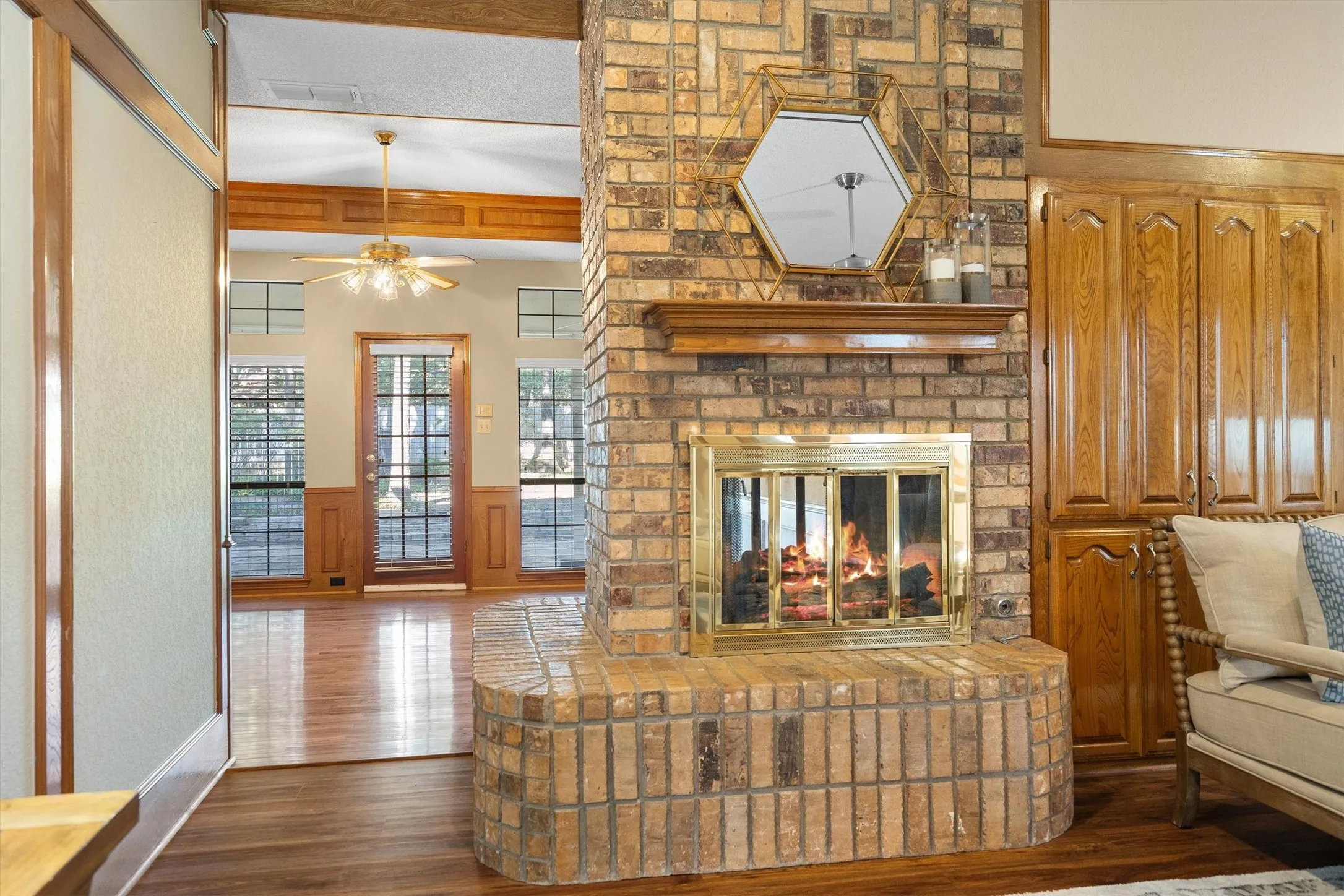 Single Family Residence For Sale in Tarrant County , 1142 Misty Oak Lane, Keller, Texas 76248, 4 Bedroom, 3 Bathroom, 2 Garage spaces, 2,352 Sqft, built in 1985, mls#21386290, Real Estate Agent in Keller, Homes For Sale in Tarrant county, Homes For Sale in Keller, Realtor in Keller Texas, Real Estate Brokerage Independent Realty Texas, Luminita Cordes Realtor