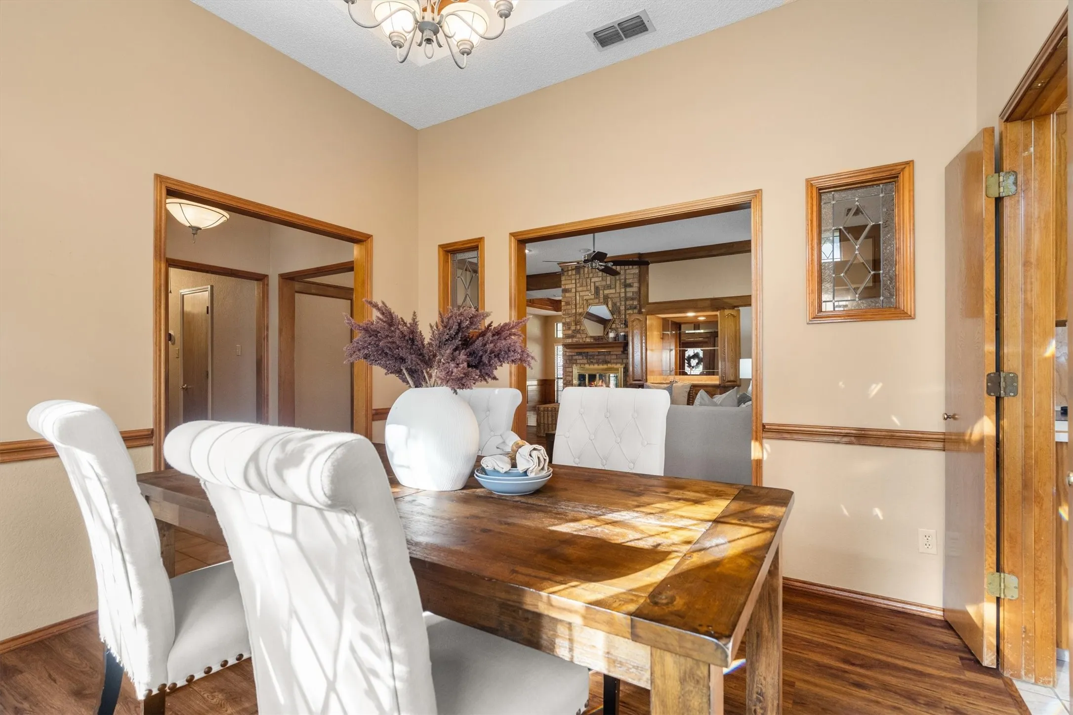 Single Family Residence For Sale in Tarrant County , 1142 Misty Oak Lane, Keller, Texas 76248, 4 Bedroom, 3 Bathroom, 2 Garage spaces, 2,352 Sqft, built in 1985, mls#21386290, Real Estate Agent in Keller, Homes For Sale in Tarrant county, Homes For Sale in Keller, Realtor in Keller Texas, Real Estate Brokerage Independent Realty Texas, Luminita Cordes Realtor