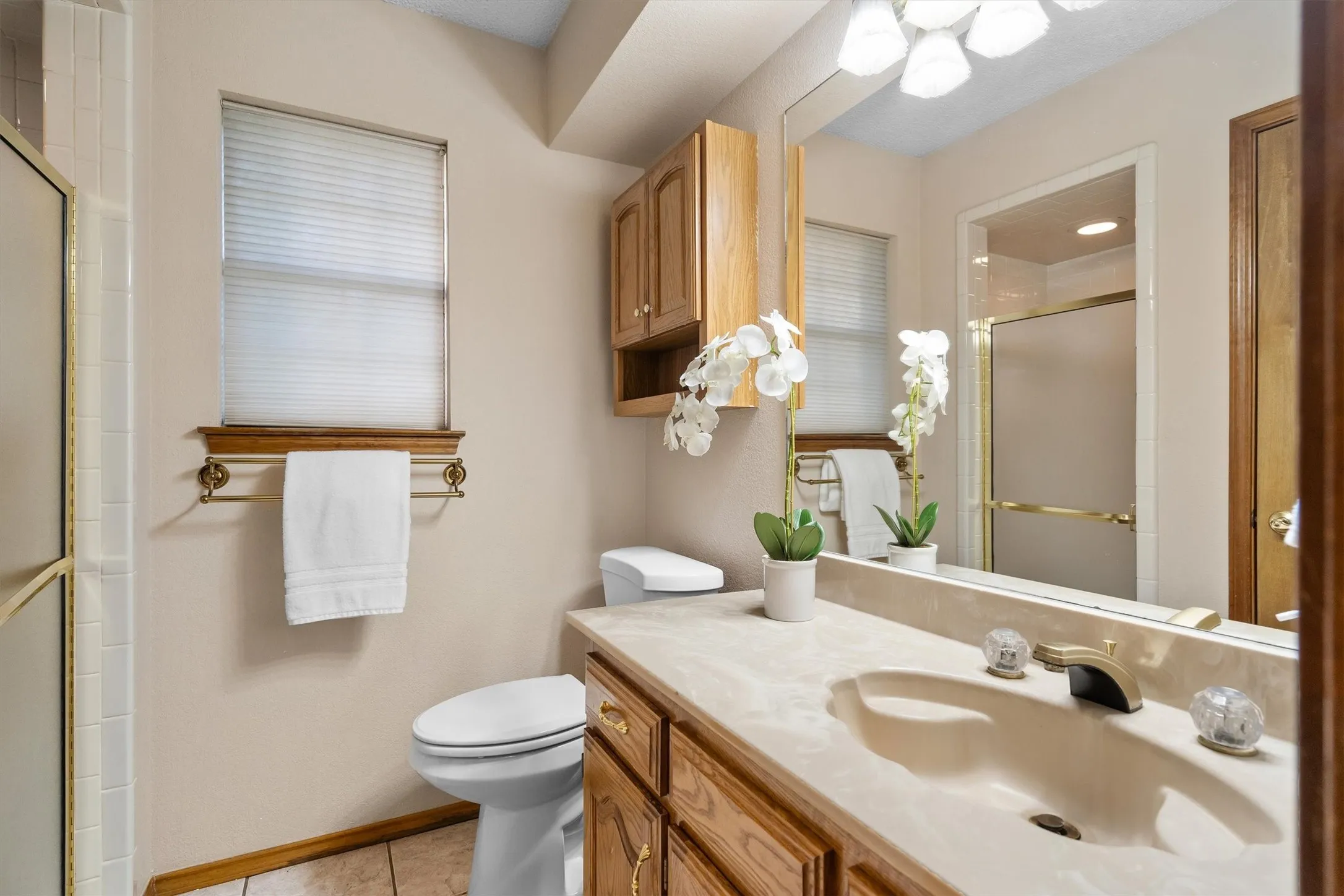 Single Family Residence For Sale in Tarrant County , 1142 Misty Oak Lane, Keller, Texas 76248, 4 Bedroom, 3 Bathroom, 2 Garage spaces, 2,352 Sqft, built in 1985, mls#21386290, Real Estate Agent in Keller, Homes For Sale in Tarrant county, Homes For Sale in Keller, Realtor in Keller Texas, Real Estate Brokerage Independent Realty Texas, Luminita Cordes Realtor