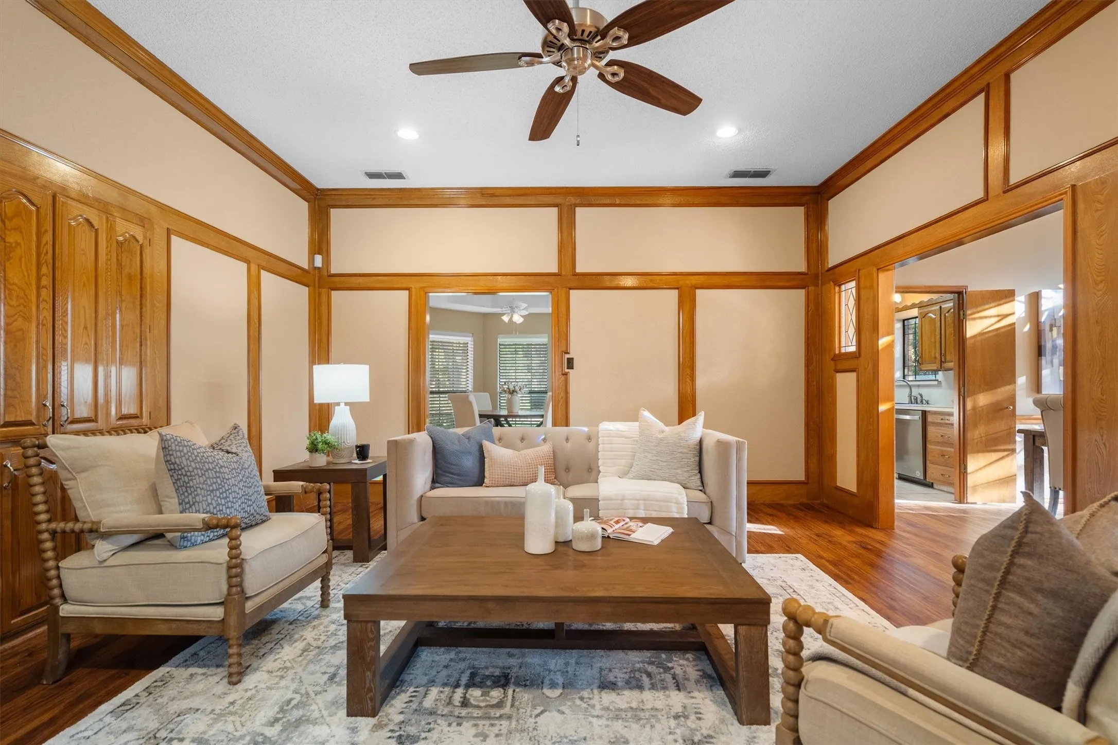 Single Family Residence For Sale in Tarrant County , 1142 Misty Oak Lane, Keller, Texas 76248, 4 Bedroom, 3 Bathroom, 2 Garage spaces, 2,352 Sqft, built in 1985, mls#21386290, Real Estate Agent in Keller, Homes For Sale in Tarrant county, Homes For Sale in Keller, Realtor in Keller Texas, Real Estate Brokerage Independent Realty Texas, Luminita Cordes Realtor