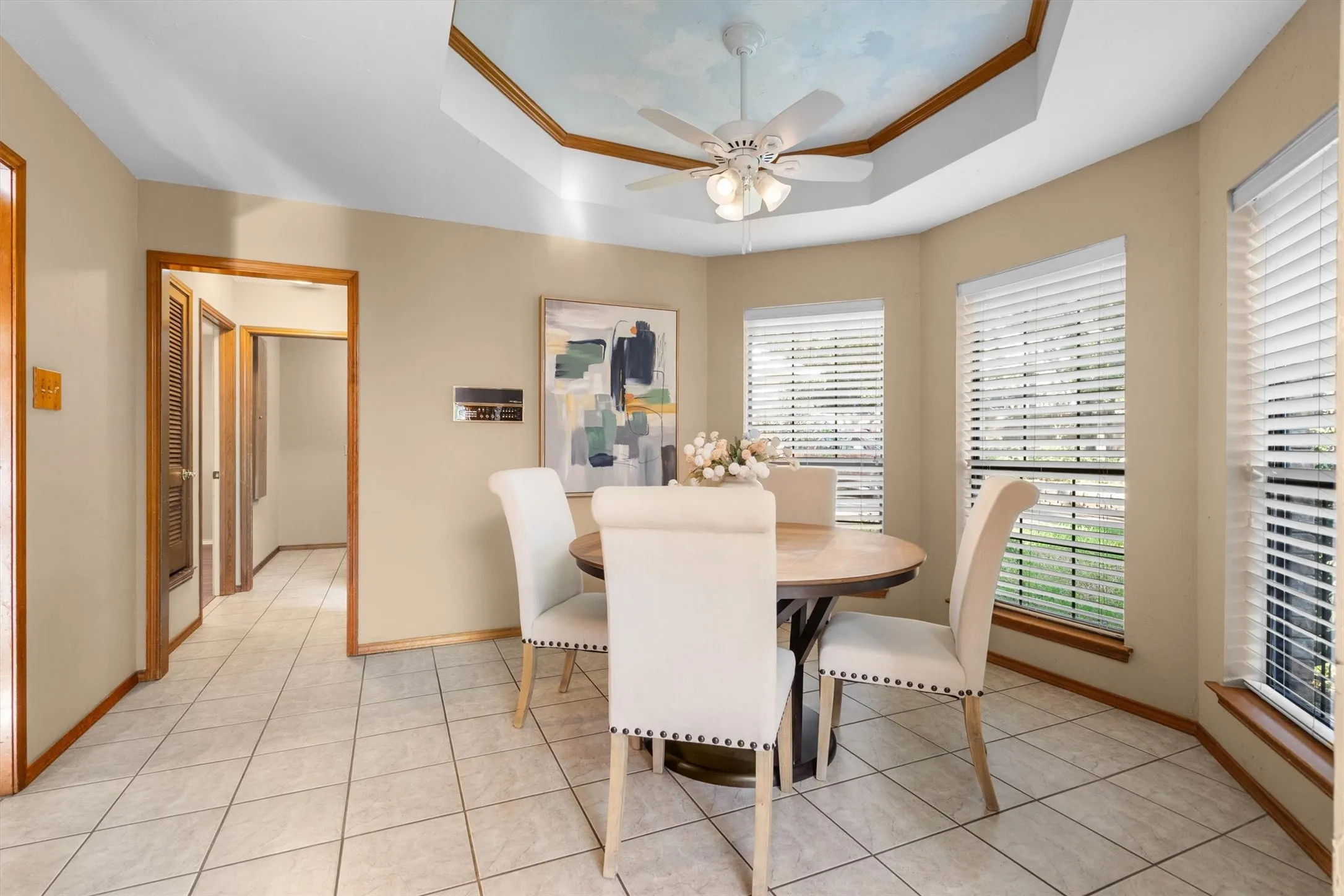 Single Family Residence For Sale in Tarrant County , 1142 Misty Oak Lane, Keller, Texas 76248, 4 Bedroom, 3 Bathroom, 2 Garage spaces, 2,352 Sqft, built in 1985, mls#21386290, Real Estate Agent in Keller, Homes For Sale in Tarrant county, Homes For Sale in Keller, Realtor in Keller Texas, Real Estate Brokerage Independent Realty Texas, Luminita Cordes Realtor