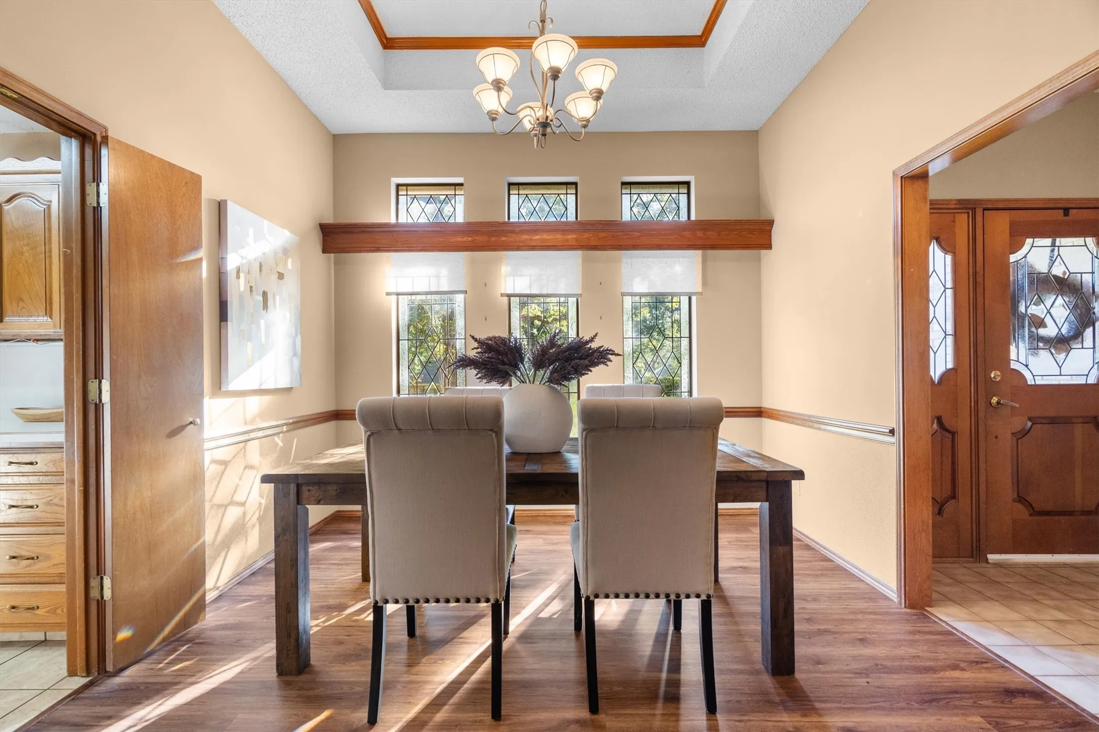 Single Family Residence For Sale in Tarrant County , 1142 Misty Oak Lane, Keller, Texas 76248, 4 Bedroom, 3 Bathroom, 2 Garage spaces, 2,352 Sqft, built in 1985, mls#21386290, Real Estate Agent in Keller, Homes For Sale in Tarrant county, Homes For Sale in Keller, Realtor in Keller Texas, Real Estate Brokerage Independent Realty Texas, Luminita Cordes Realtor