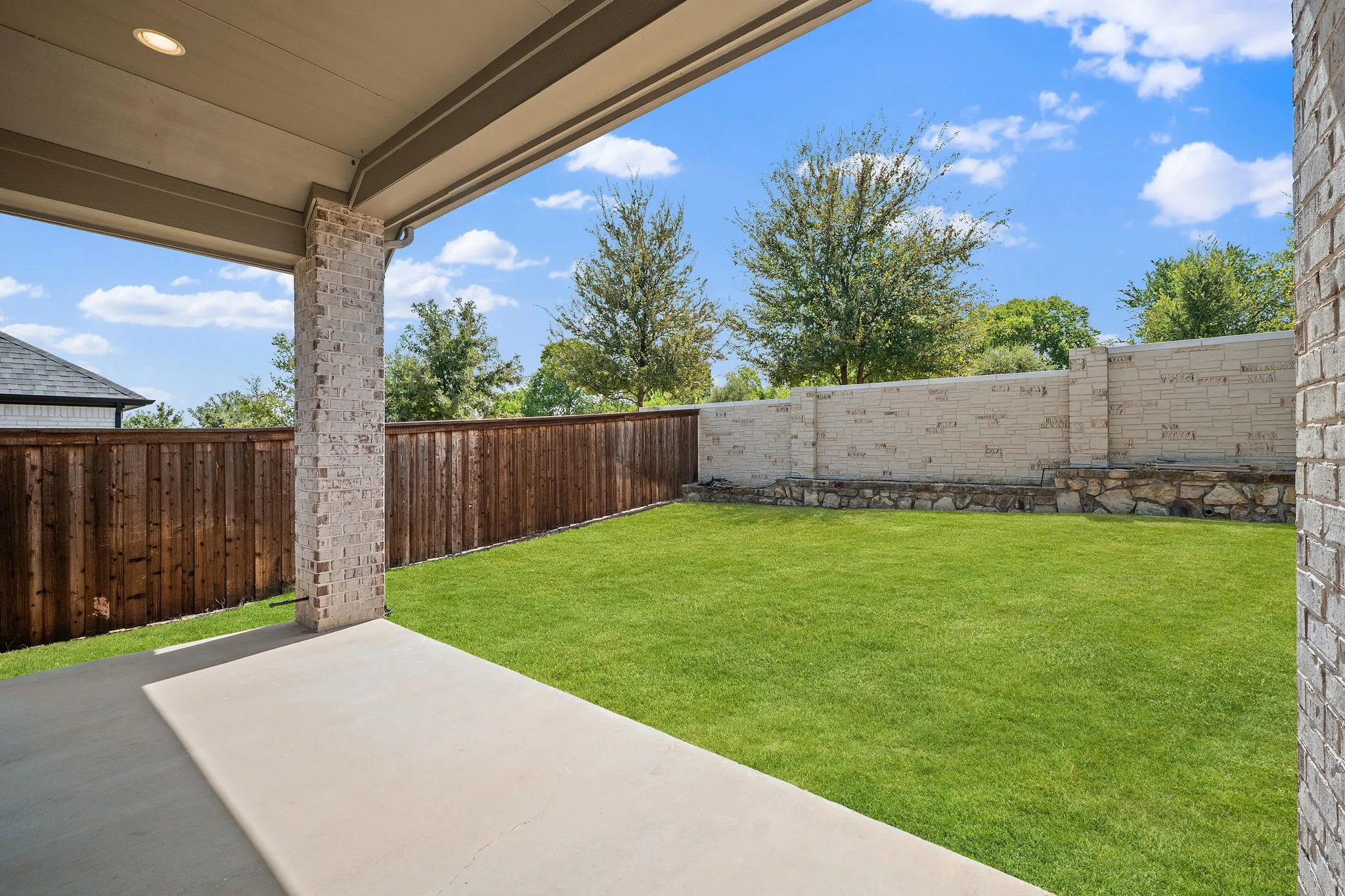 Single Family Residence For Sale in Collin County , 2412 Song Sparrow Lane, Mc Kinney, Texas 75071, 4 Bedroom, 3 Bathroom, 2 Garage spaces, 2,176 Sqft, built in 2022, mls#21388769, Real Estate Agent in Mc Kinney, Homes For Sale in Collin county, Homes For Sale in Mc Kinney, Realtor in Mc Kinney Texas, Real Estate Brokerage Independent Realty Texas, Luminita Cordes Realtor