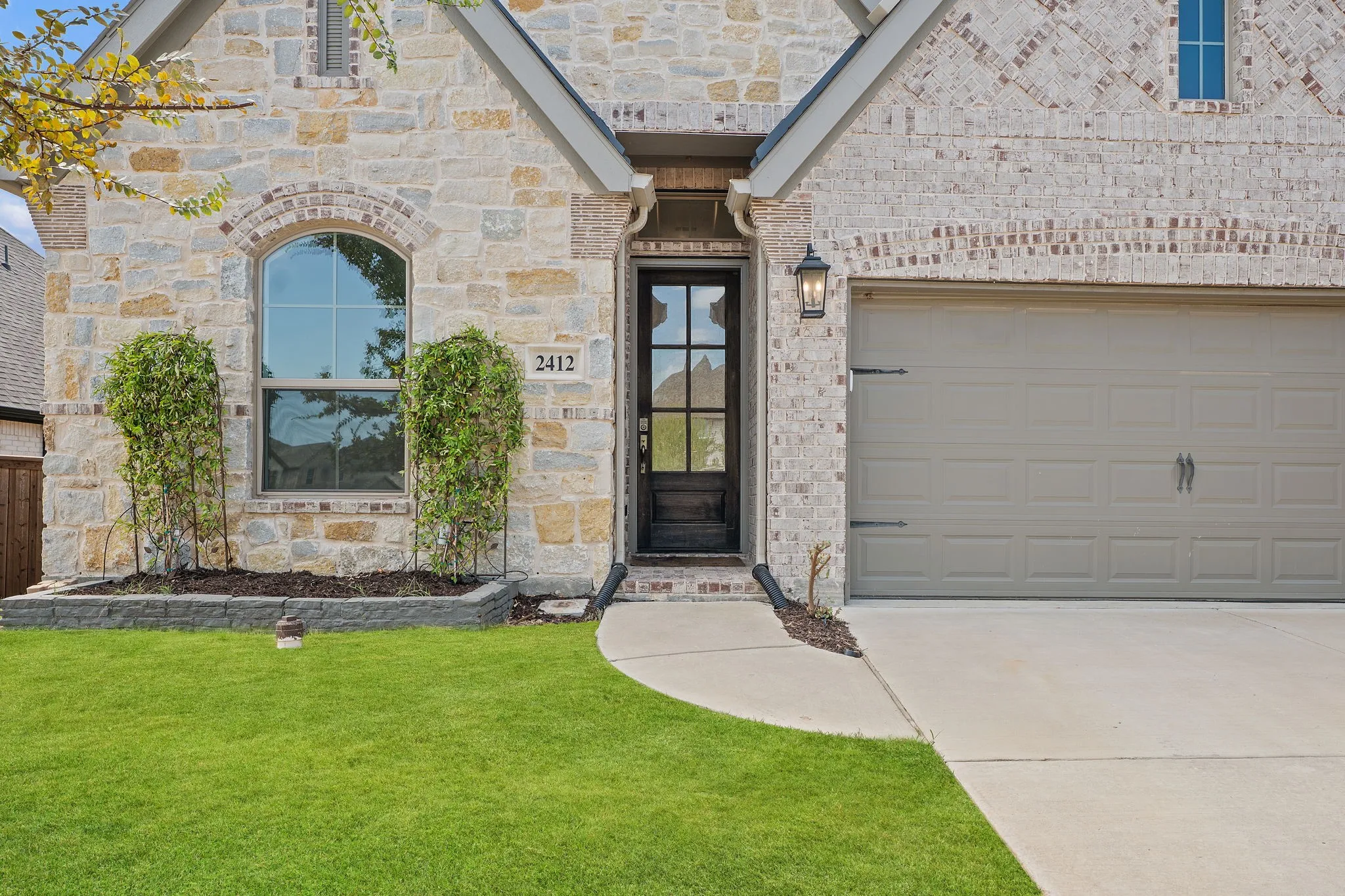 Single Family Residence For Sale in Collin County , 2412 Song Sparrow Lane, Mc Kinney, Texas 75071, 4 Bedroom, 3 Bathroom, 2 Garage spaces, 2,176 Sqft, built in 2022, mls#21388769, Real Estate Agent in Mc Kinney, Homes For Sale in Collin county, Homes For Sale in Mc Kinney, Realtor in Mc Kinney Texas, Real Estate Brokerage Independent Realty Texas, Luminita Cordes Realtor