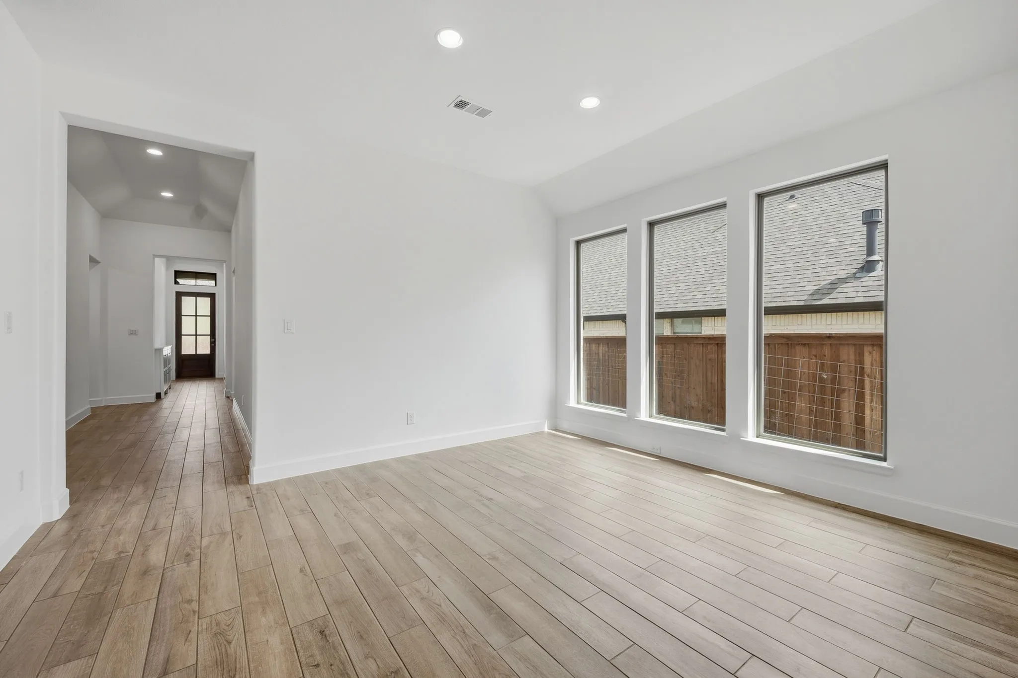 Single Family Residence For Sale in Collin County , 2412 Song Sparrow Lane, Mc Kinney, Texas 75071, 4 Bedroom, 3 Bathroom, 2 Garage spaces, 2,176 Sqft, built in 2022, mls#21388769, Real Estate Agent in Mc Kinney, Homes For Sale in Collin county, Homes For Sale in Mc Kinney, Realtor in Mc Kinney Texas, Real Estate Brokerage Independent Realty Texas, Luminita Cordes Realtor