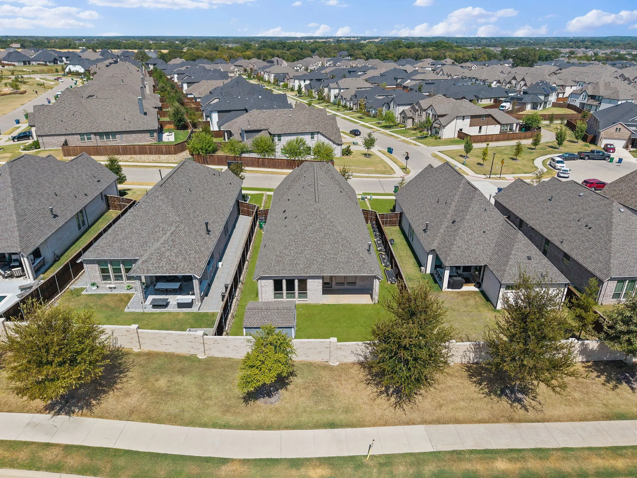 Single Family Residence For Sale in Collin County , 2412 Song Sparrow Lane, Mc Kinney, Texas 75071, 4 Bedroom, 3 Bathroom, 2 Garage spaces, 2,176 Sqft, built in 2022, mls#21388769, Real Estate Agent in Mc Kinney, Homes For Sale in Collin county, Homes For Sale in Mc Kinney, Realtor in Mc Kinney Texas, Real Estate Brokerage Independent Realty Texas, Luminita Cordes Realtor