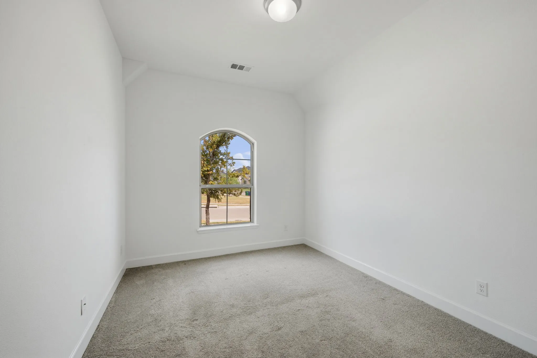 Single Family Residence For Sale in Collin County , 2412 Song Sparrow Lane, Mc Kinney, Texas 75071, 4 Bedroom, 3 Bathroom, 2 Garage spaces, 2,176 Sqft, built in 2022, mls#21388769, Real Estate Agent in Mc Kinney, Homes For Sale in Collin county, Homes For Sale in Mc Kinney, Realtor in Mc Kinney Texas, Real Estate Brokerage Independent Realty Texas, Luminita Cordes Realtor