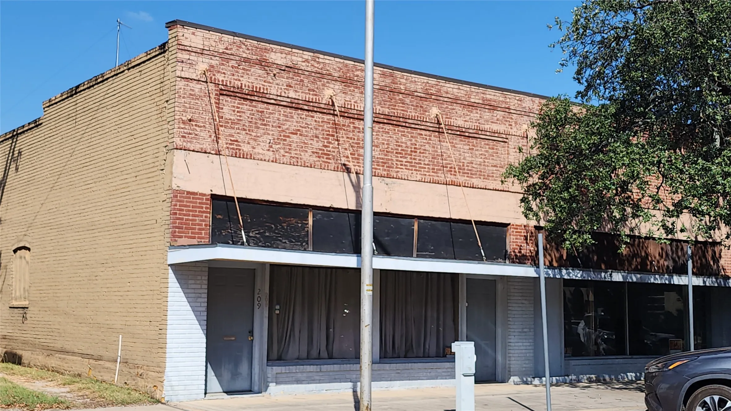 Business For Sale in Eastland County , 205 S Lamar Street, Eastland, Texas 76448, 0, 0, Garage spaces, 0 Sqft, built in 1920, mls#21389115, Real Estate Agent in Eastland, Homes For Sale in Eastland county, Homes For Sale in Eastland, Realtor in Eastland Texas, Real Estate Brokerage Independent Realty Texas, Luminita Cordes Realtor