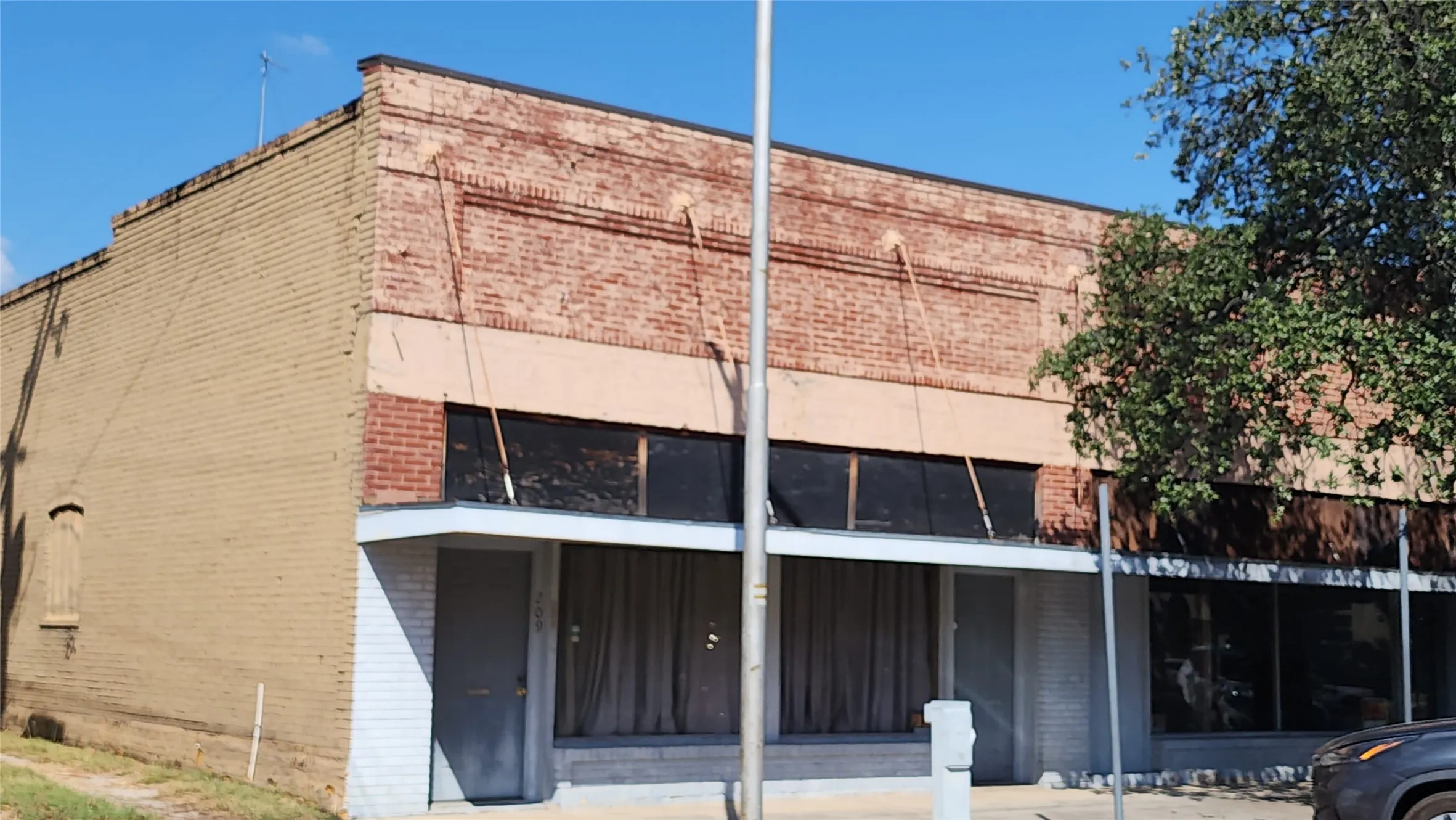 Business For Sale in Eastland County , 205 S Lamar Street, Eastland, Texas 76448, 0, 0, Garage spaces, 0 Sqft, built in 1920, mls#21389115, Real Estate Agent in Eastland, Homes For Sale in Eastland county, Homes For Sale in Eastland, Realtor in Eastland Texas, Real Estate Brokerage Independent Realty Texas, Luminita Cordes Realtor